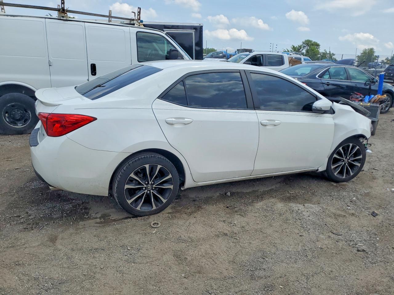2018 Toyota Corolla Se White vin: 2T1BURHE6JC018754