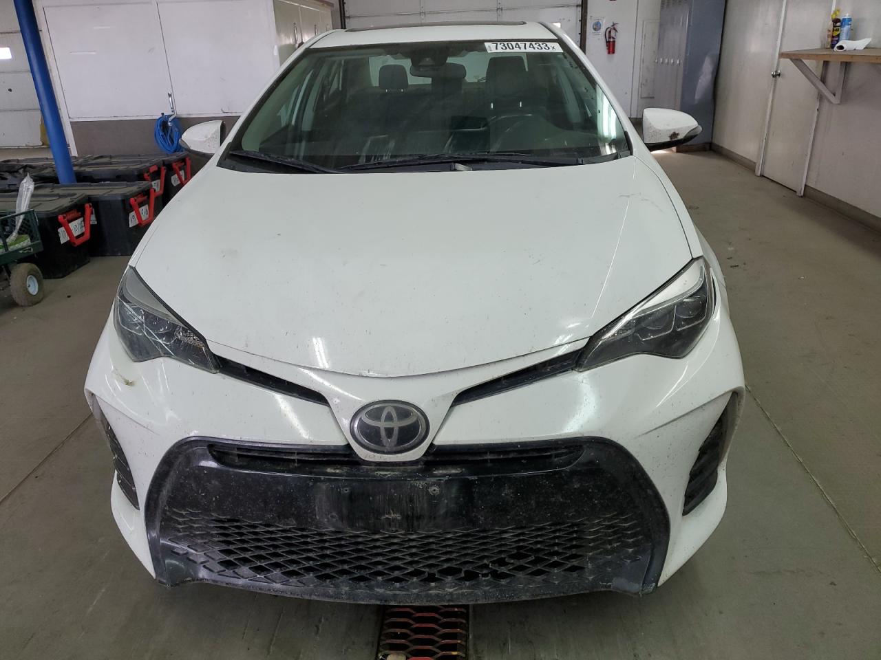 2018 Toyota Corolla L White vin: 2T1BURHE6JC021315