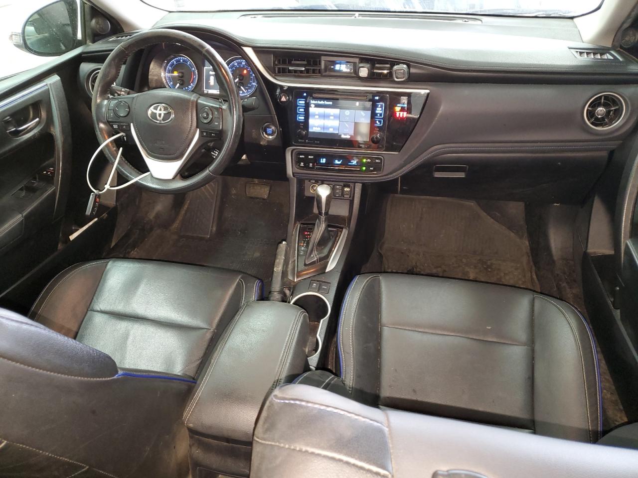 2018 Toyota Corolla L White vin: 2T1BURHE6JC021315