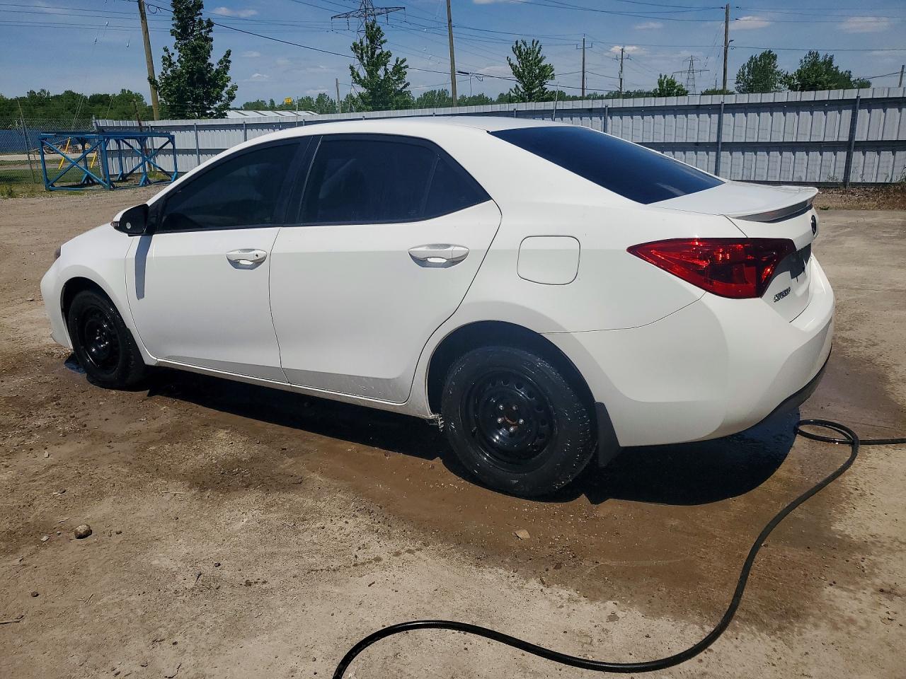 2018 Toyota Corolla L White vin: 2T1BURHE6JC031004