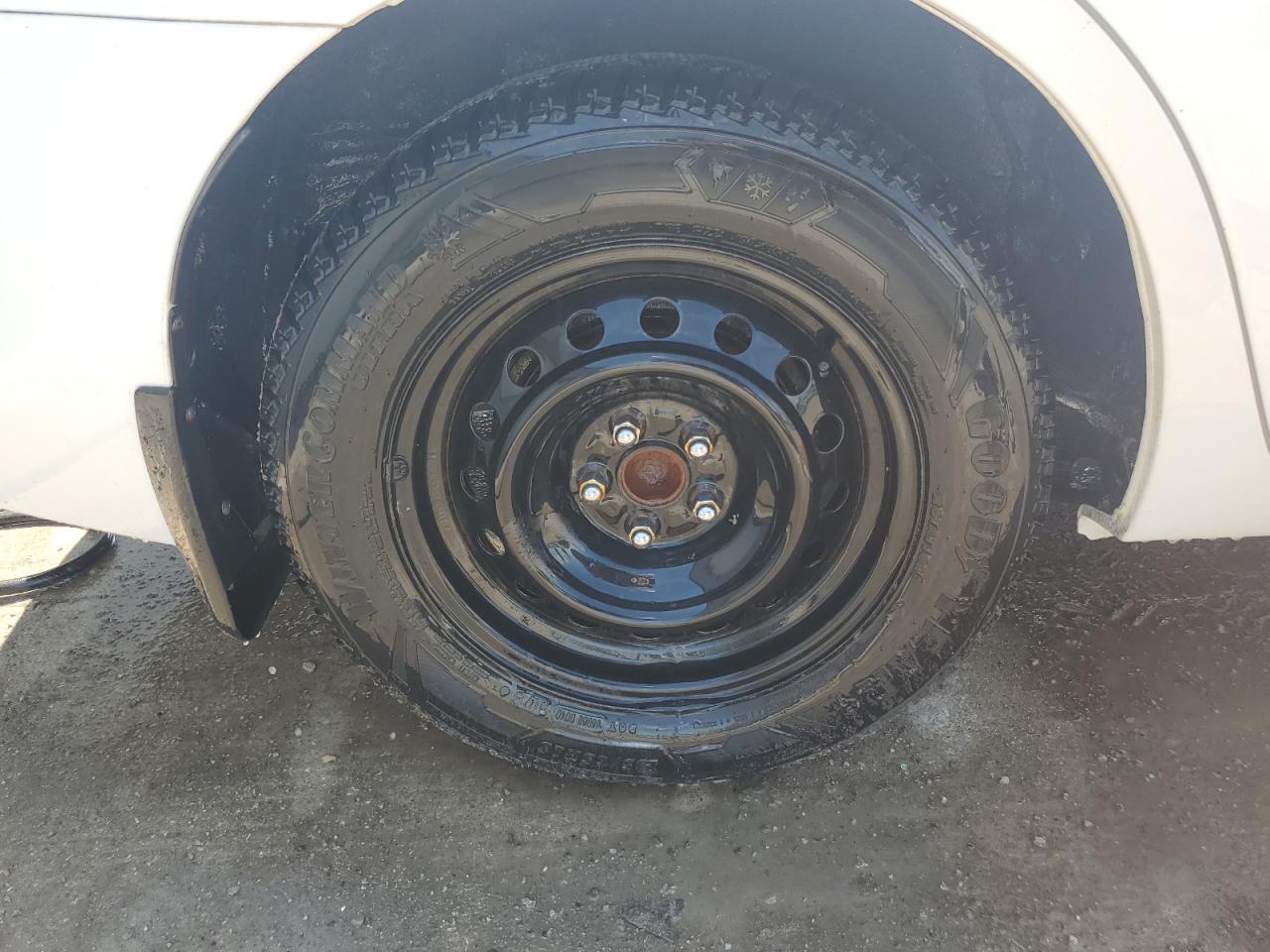 2018 Toyota Corolla L White vin: 2T1BURHE6JC031004 Damage: Right Rear Wheel Cover, Missing, Replacement Required