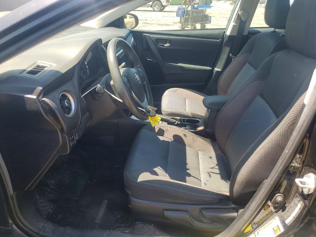 2018 Toyota Corolla Le Black vin: 2T1BURHE6JC044500