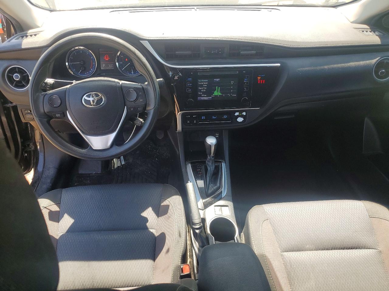 2018 Toyota Corolla Le Black vin: 2T1BURHE6JC044500