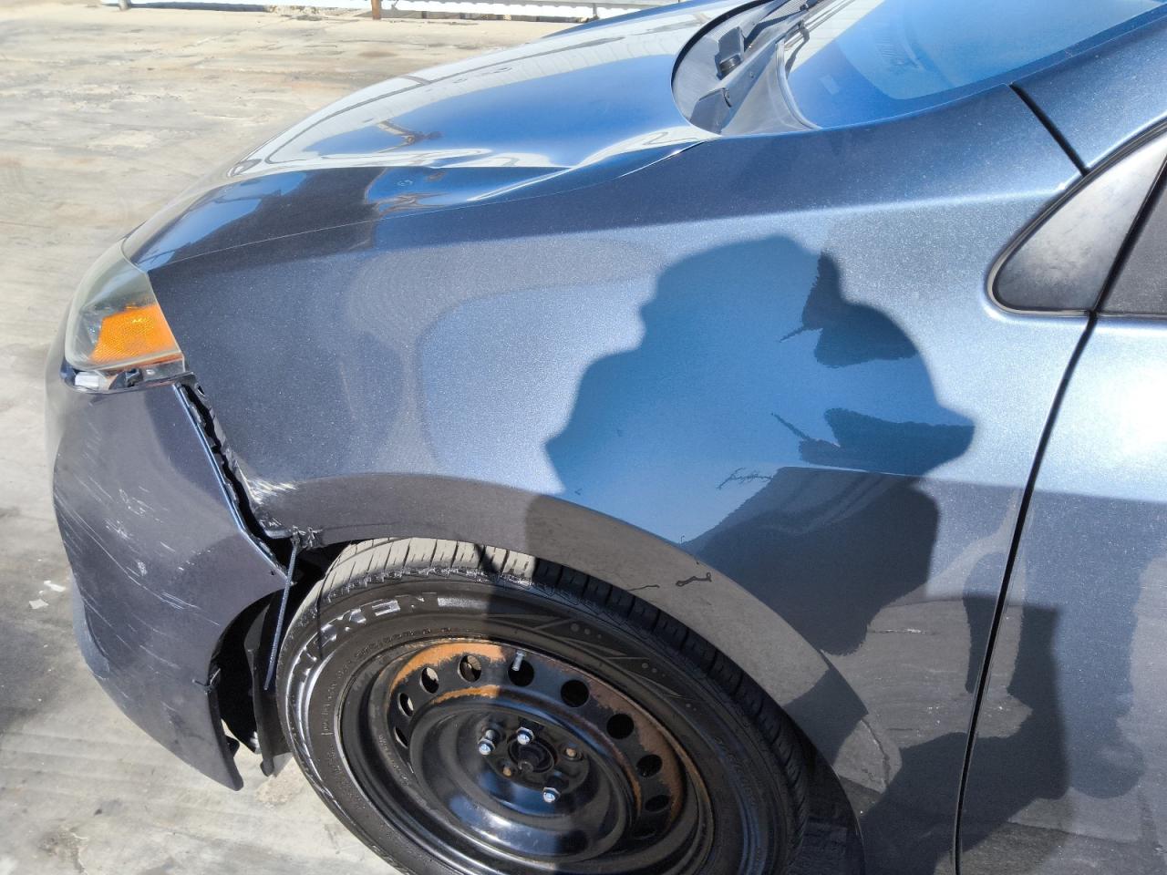 2018 Toyota Corolla Le Blue vin: 2T1BURHE6JC065721 Damage: Left Front Fender, Multiple Scratches Heavy, 3