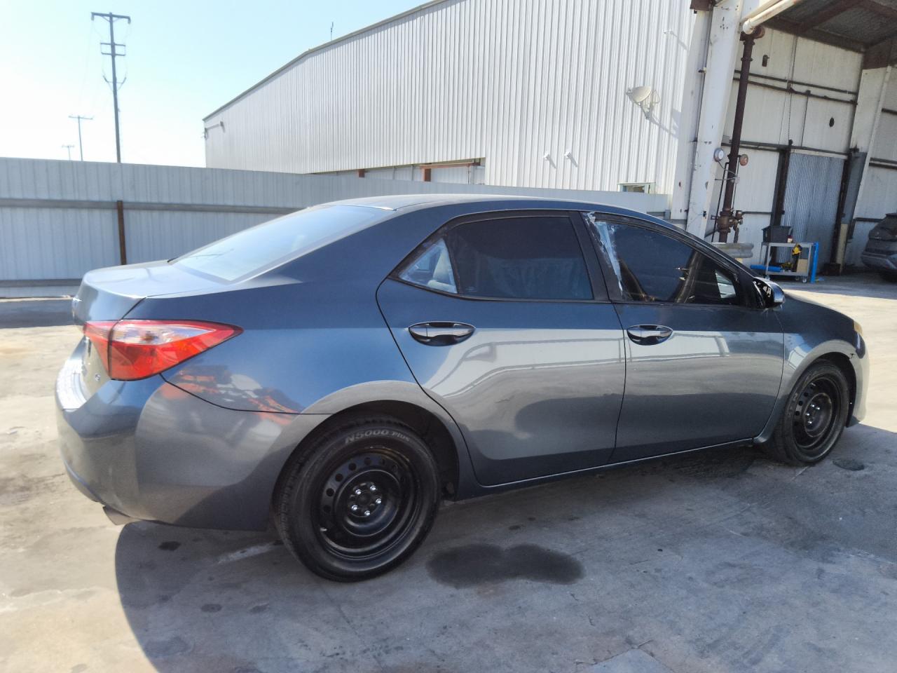 2018 Toyota Corolla Le Blue vin: 2T1BURHE6JC065721 Damage: Right Qtr Glass, Broken, Replacement Required