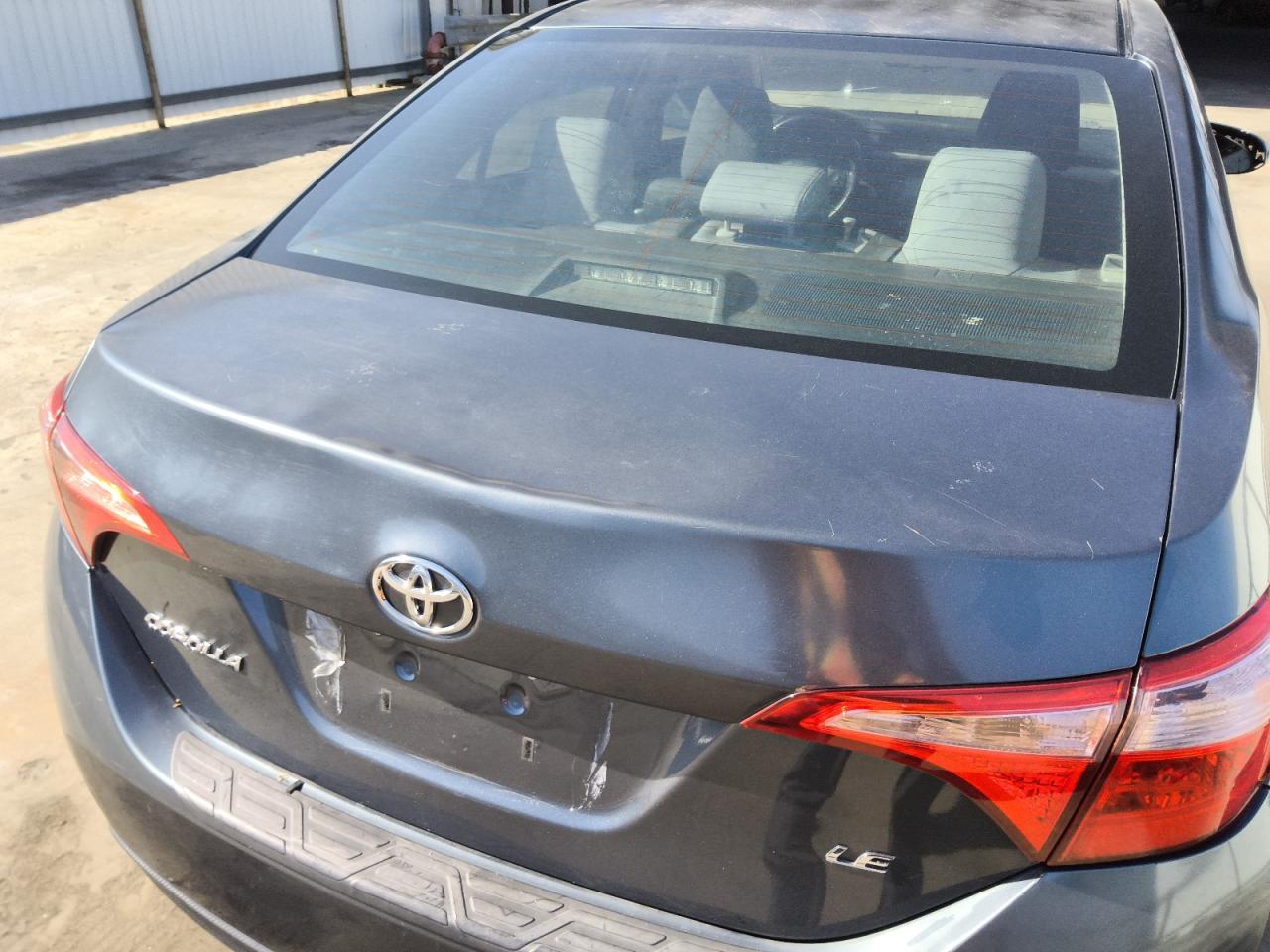 2018 Toyota Corolla Le Blue vin: 2T1BURHE6JC065721 Damage: Deck Lid, Dent(S) W/ Paint Dmg, 5 To 6 Inches