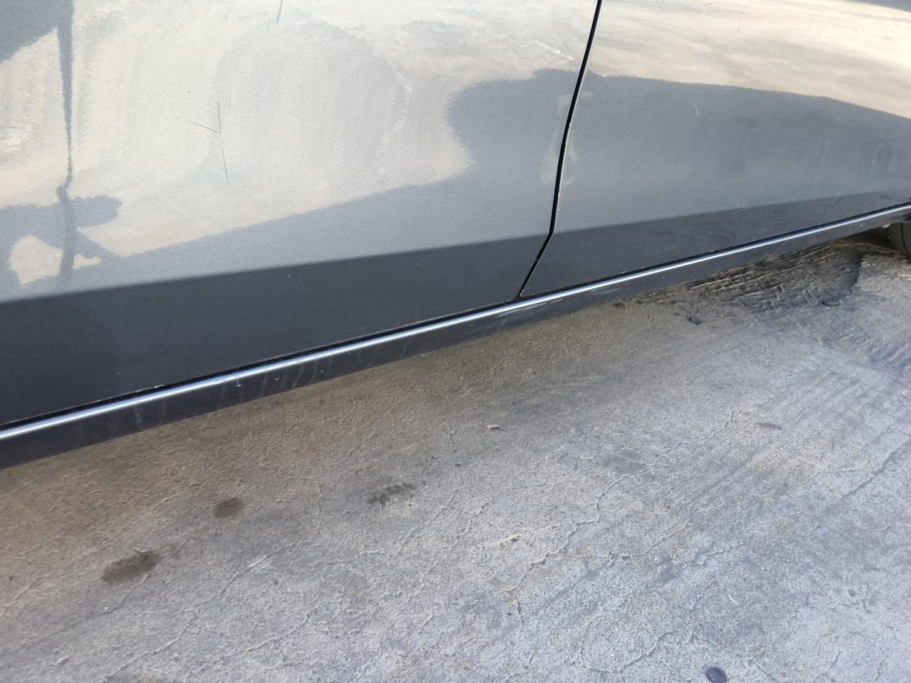 2018 Toyota Corolla Le Blue vin: 2T1BURHE6JC065721 Damage: Right Rocker Panel Molding, Multiple Scratches Heavy, 3