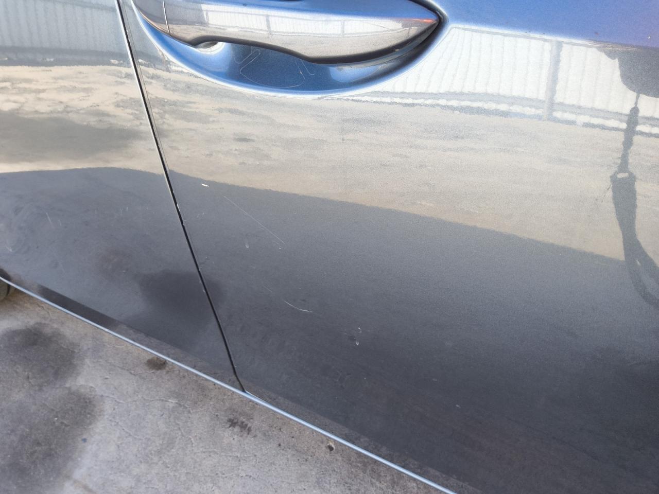 2018 Toyota Corolla Le Blue vin: 2T1BURHE6JC065721 Damage: Right Front Door, Multiple Scratches Heavy, 3