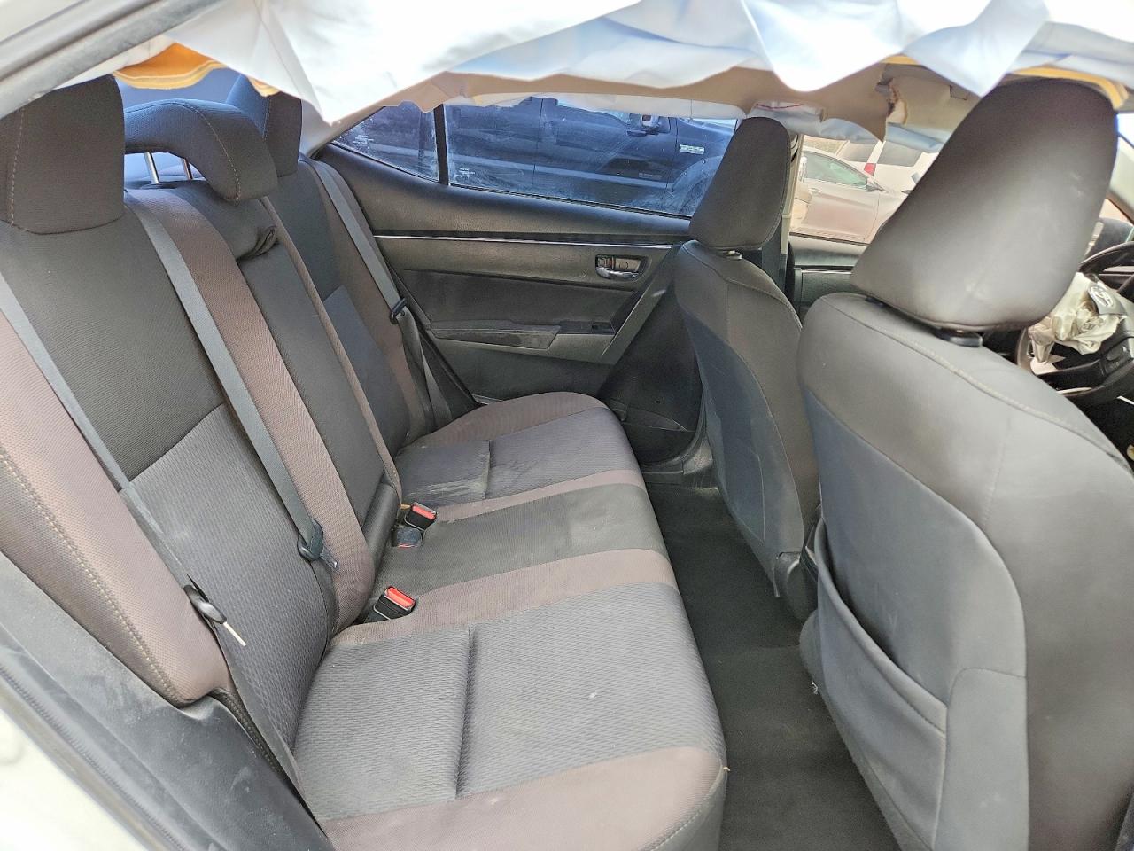 2019 Toyota Corolla Le White vin: 2T1BURHE6KC179932
