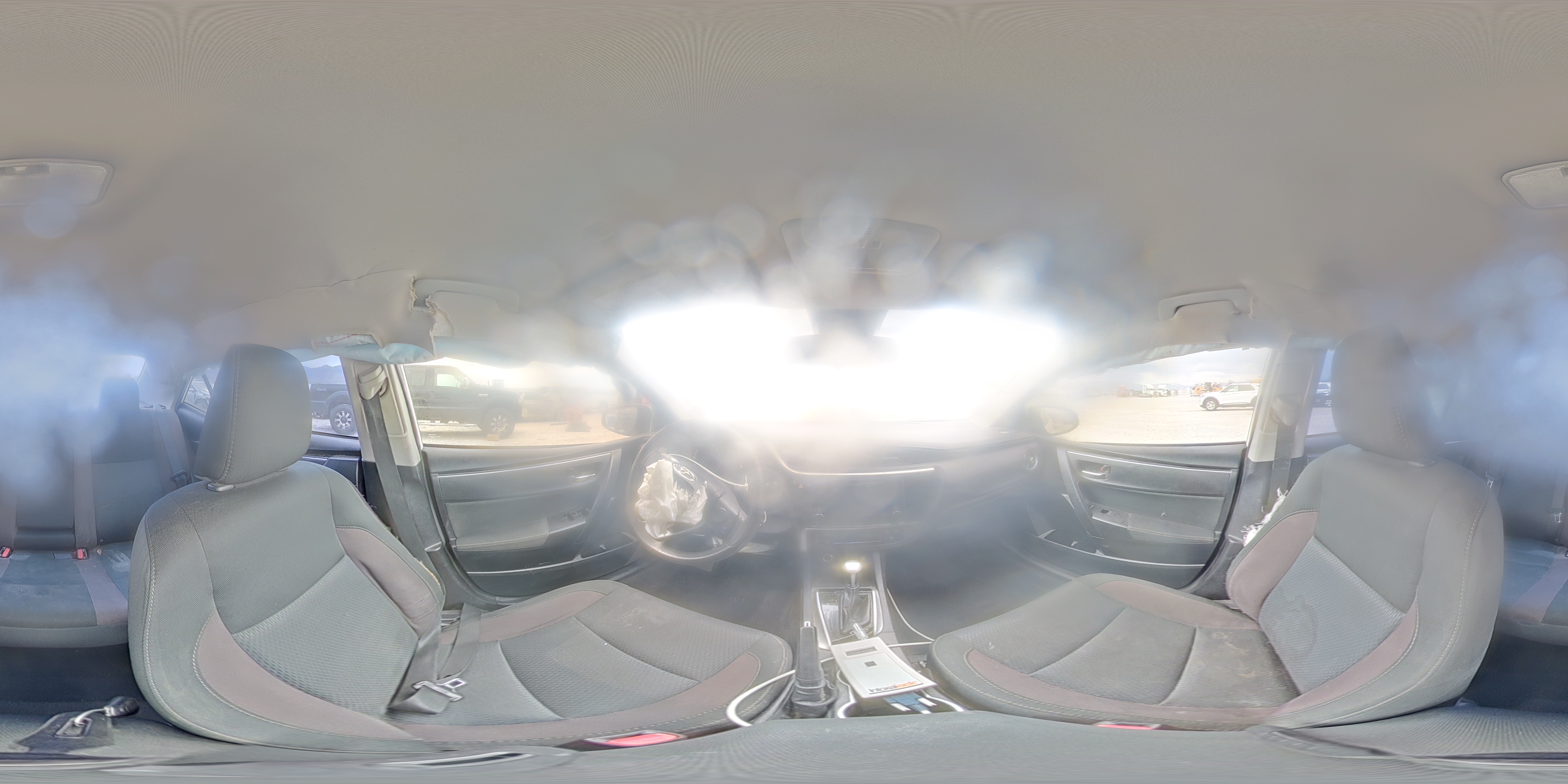 2019 Toyota Corolla Le White vin: 2T1BURHE6KC179932