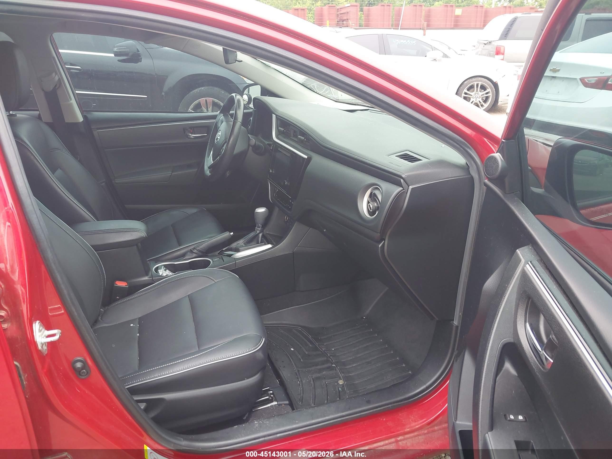 2019 Toyota Corolla Xle Red vin: 2T1BURHE6KC205476