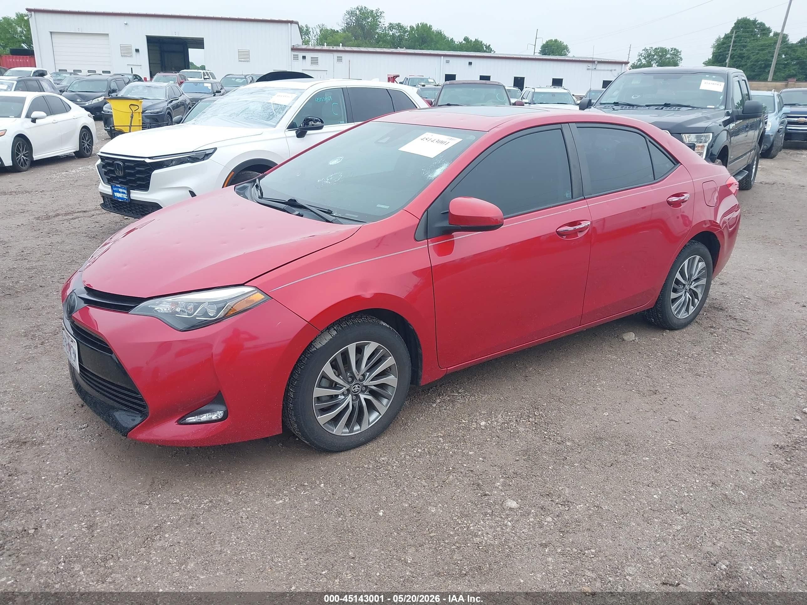 2019 Toyota Corolla Xle Red vin: 2T1BURHE6KC205476