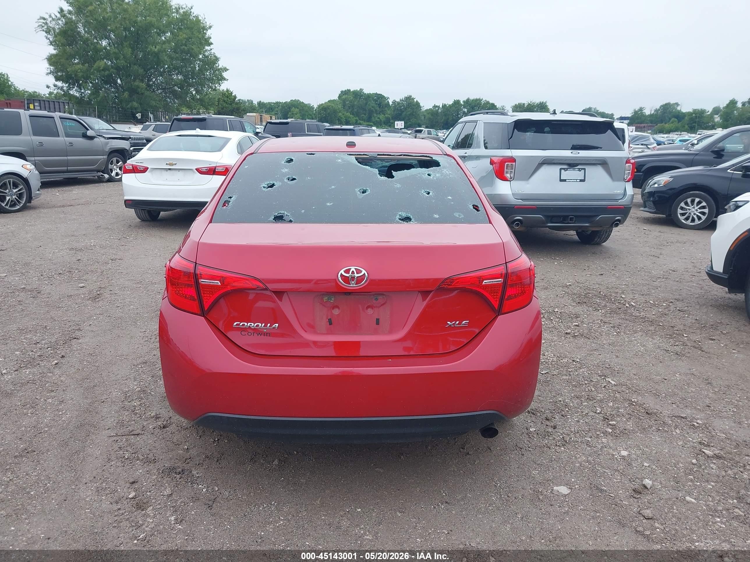 2019 Toyota Corolla Xle Red vin: 2T1BURHE6KC205476