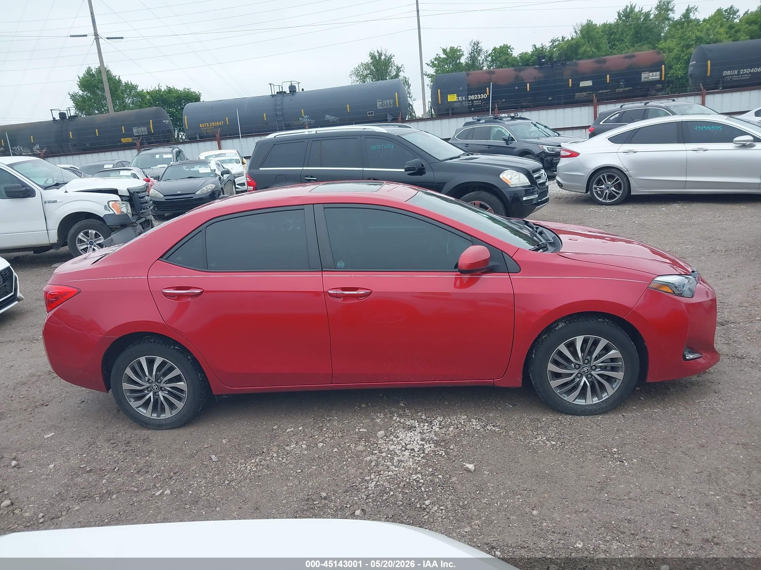 2019 Toyota Corolla Xle Red vin: 2T1BURHE6KC205476