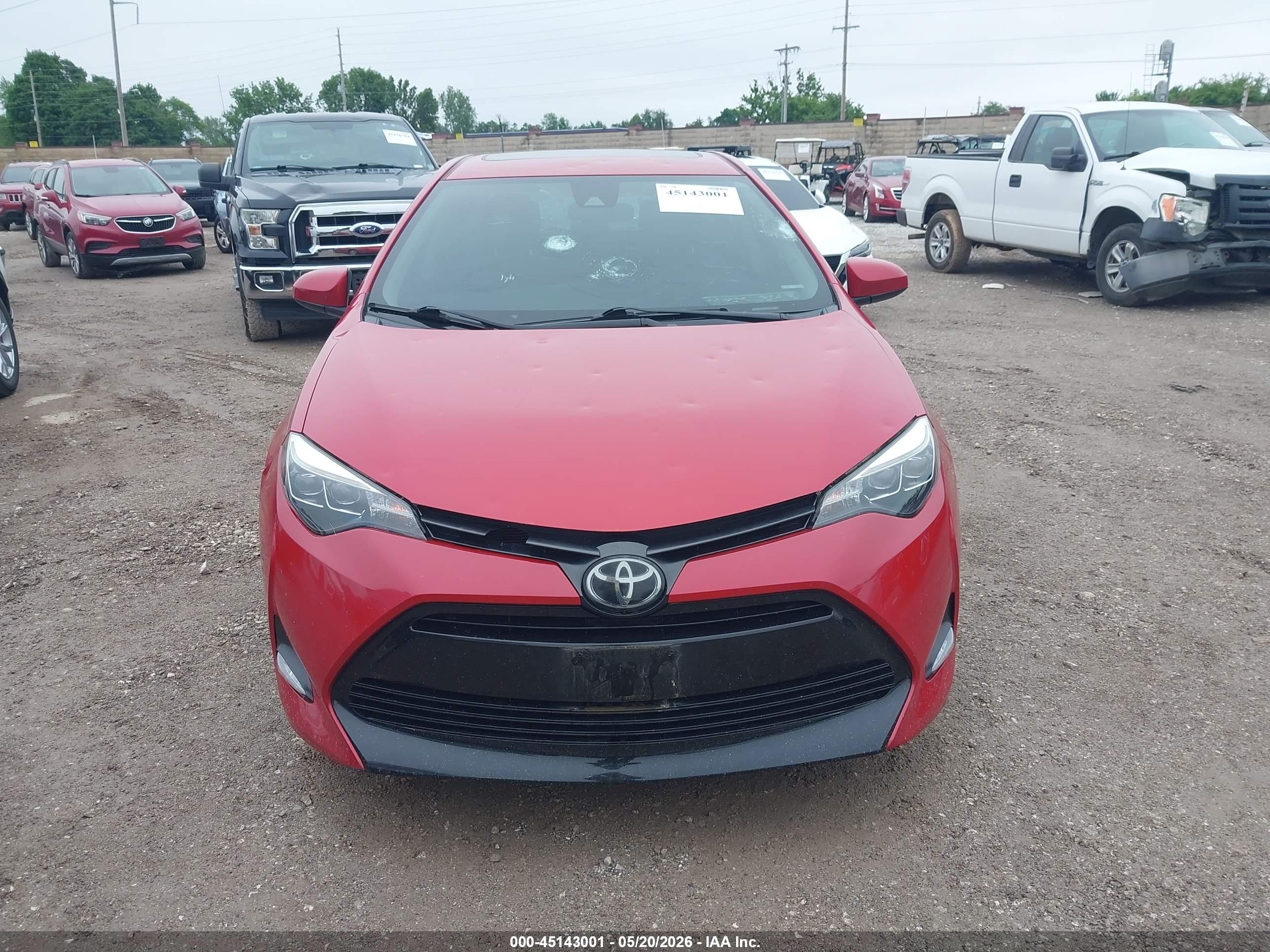 2019 Toyota Corolla Xle Red vin: 2T1BURHE6KC205476