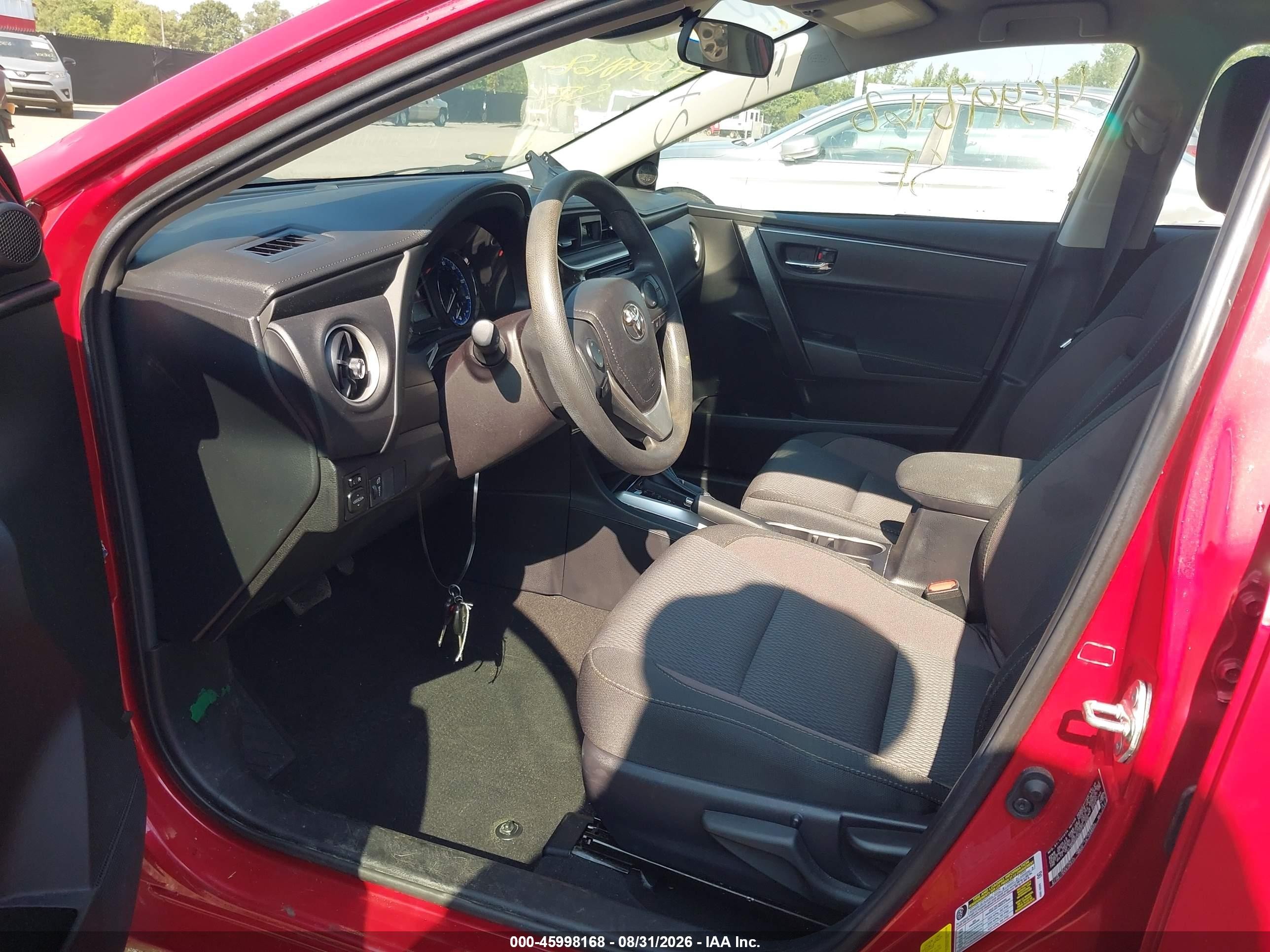 2019 Toyota Corolla Le Red vin: 2T1BURHE6KC210466