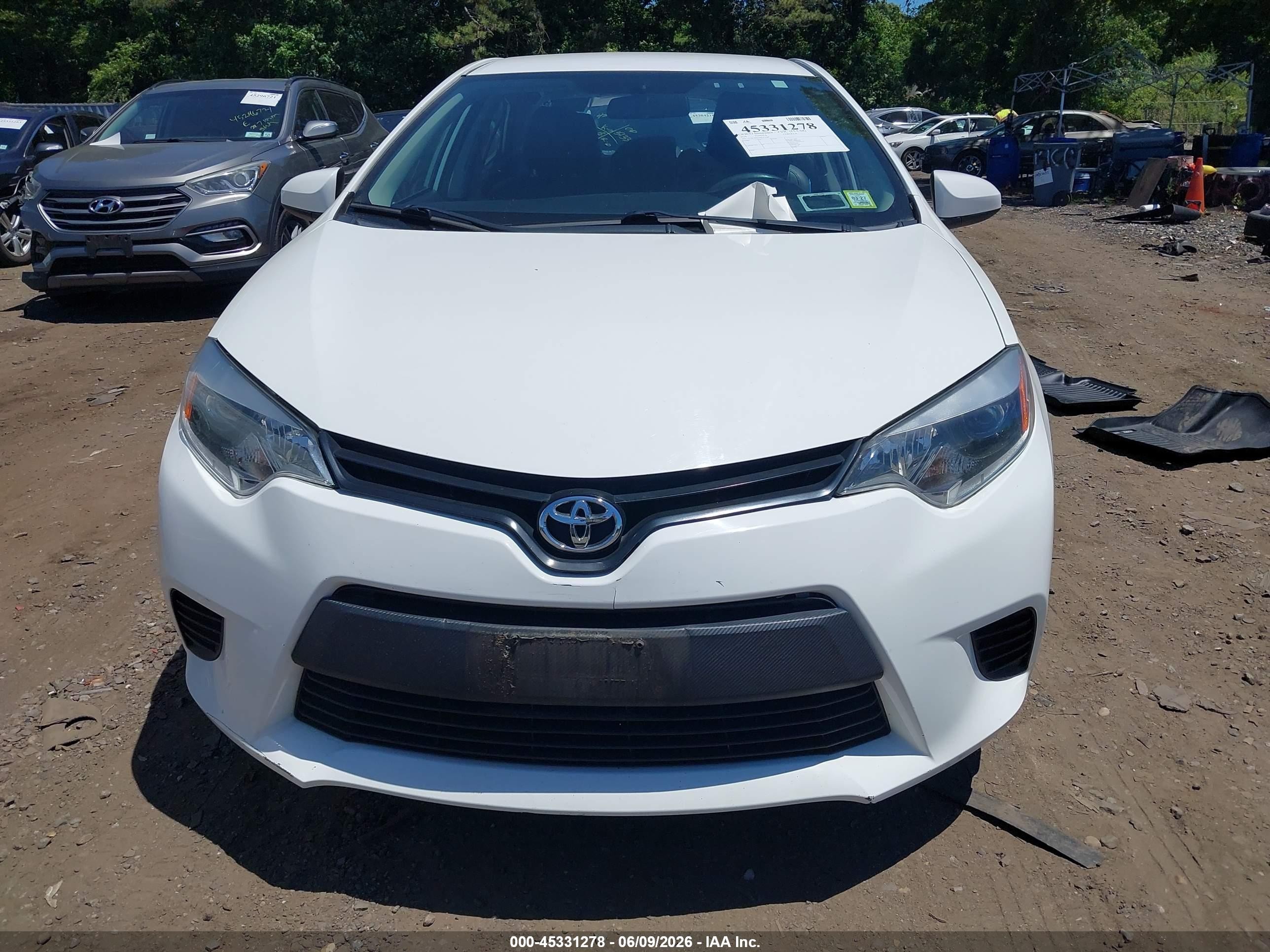 2014 Toyota Corolla Le White vin: 2T1BURHE7EC011284