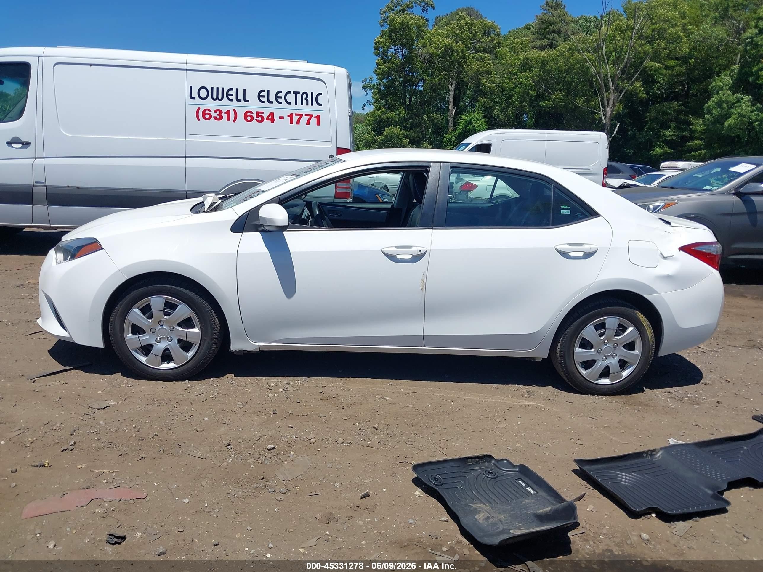 2014 Toyota Corolla Le White vin: 2T1BURHE7EC011284