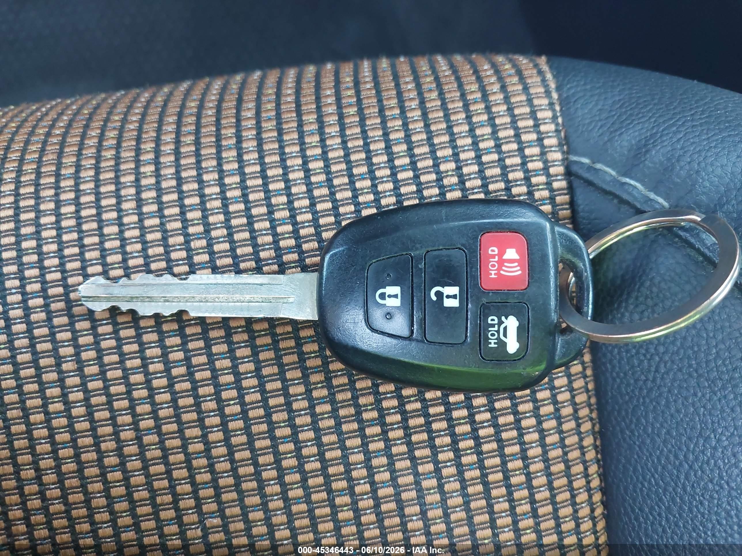 2014 Toyota Corolla S Plus Черный vin: 2T1BURHE7EC016484
