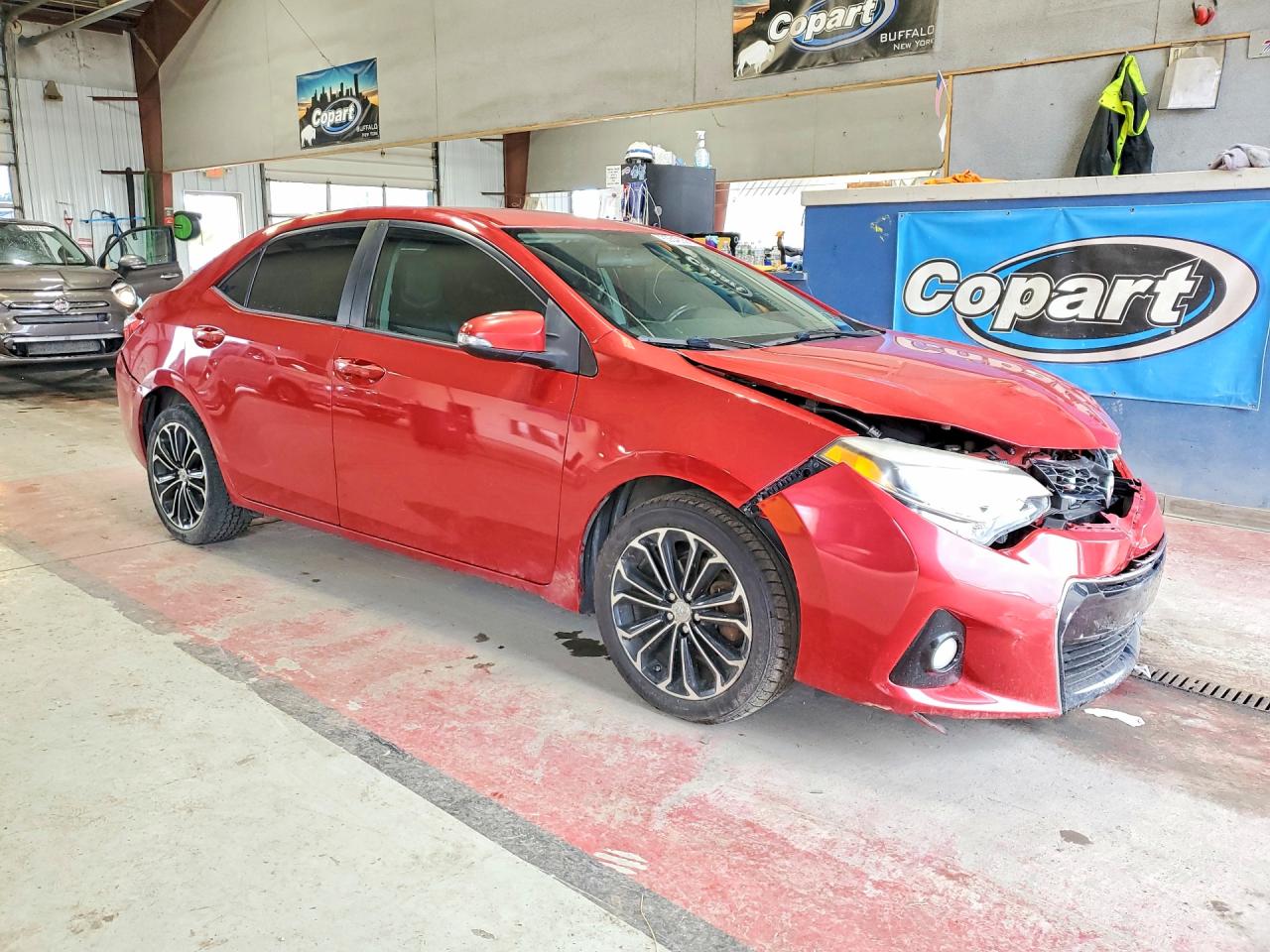 2014 Toyota Corolla S Plus Red vin: 2T1BURHE7EC038324