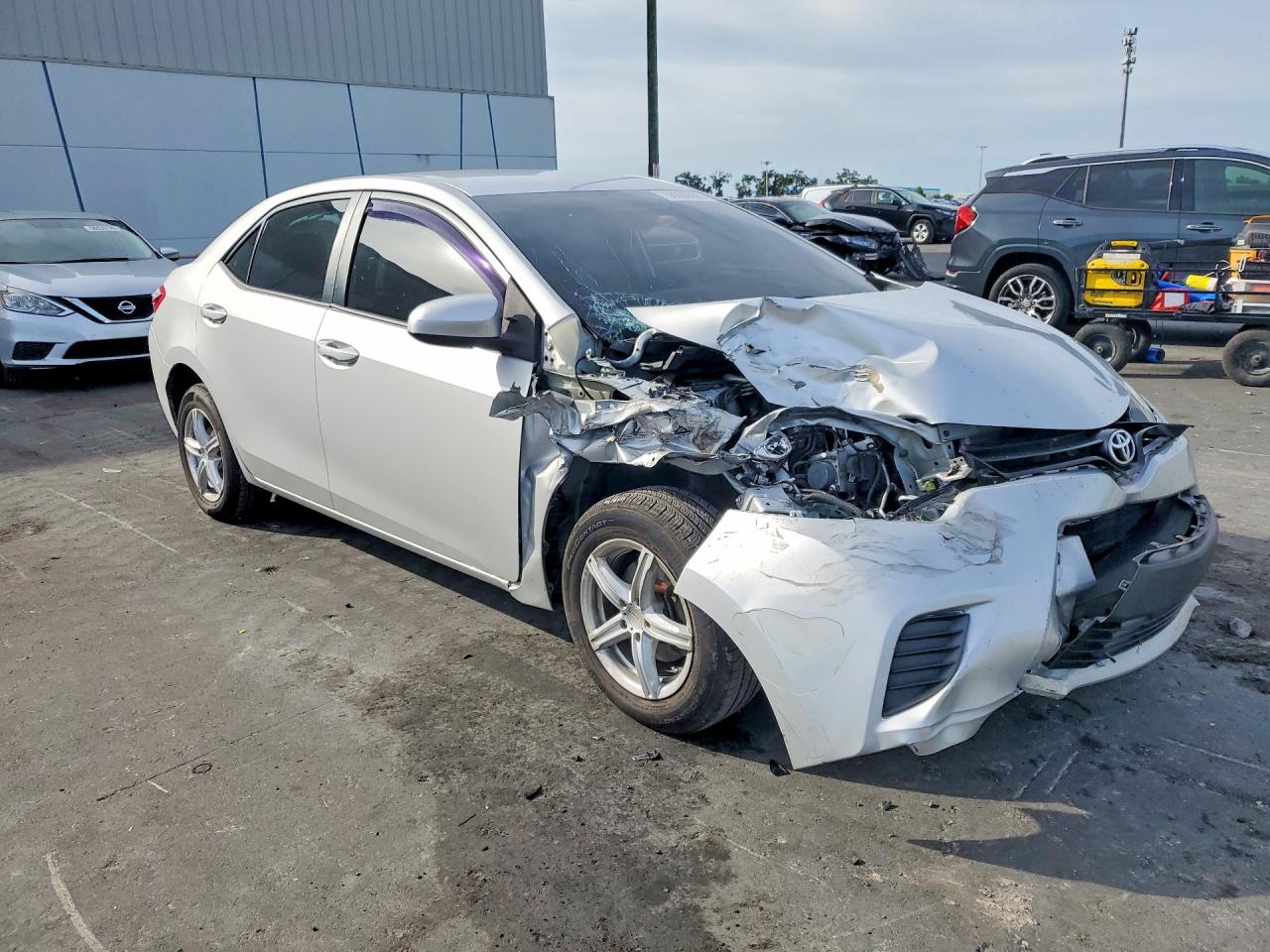 2014 Toyota Corolla L Silver vin: 2T1BURHE7EC048397