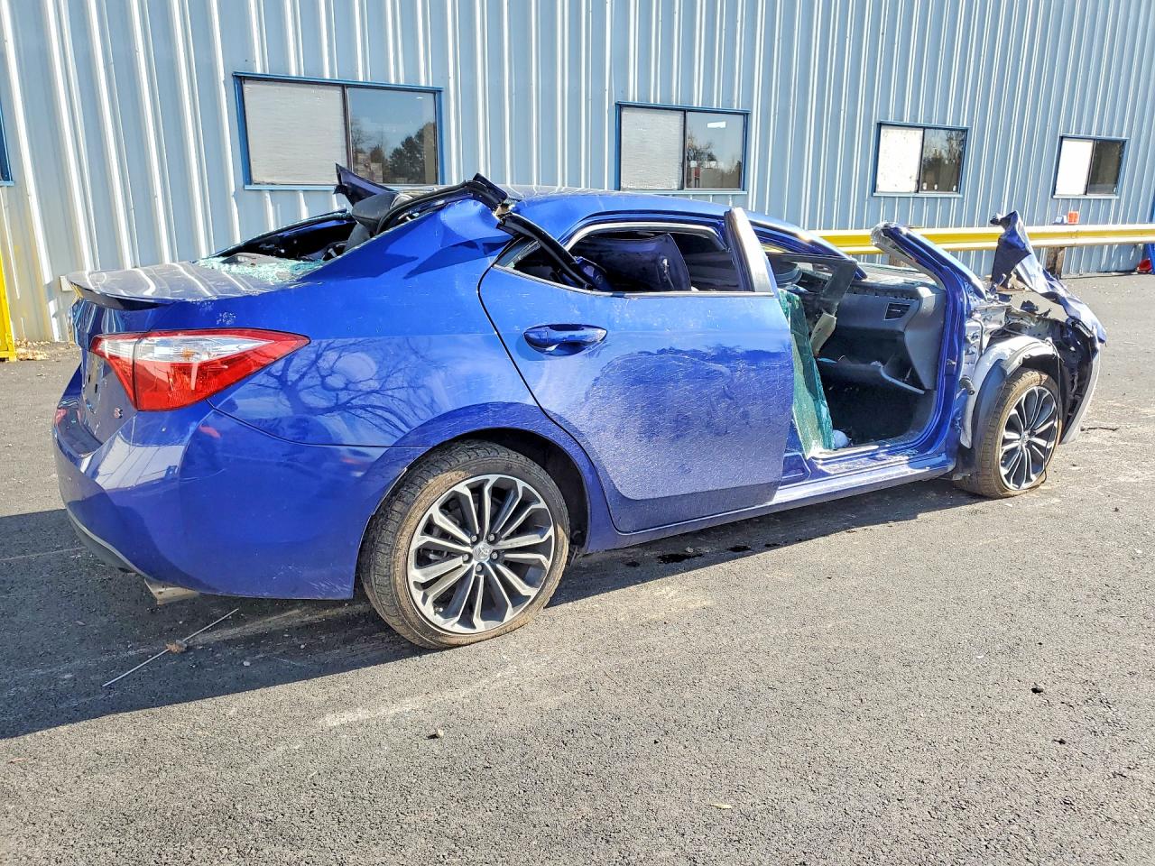 2014 Toyota Corolla S Plus Blue vin: 2T1BURHE7EC057150