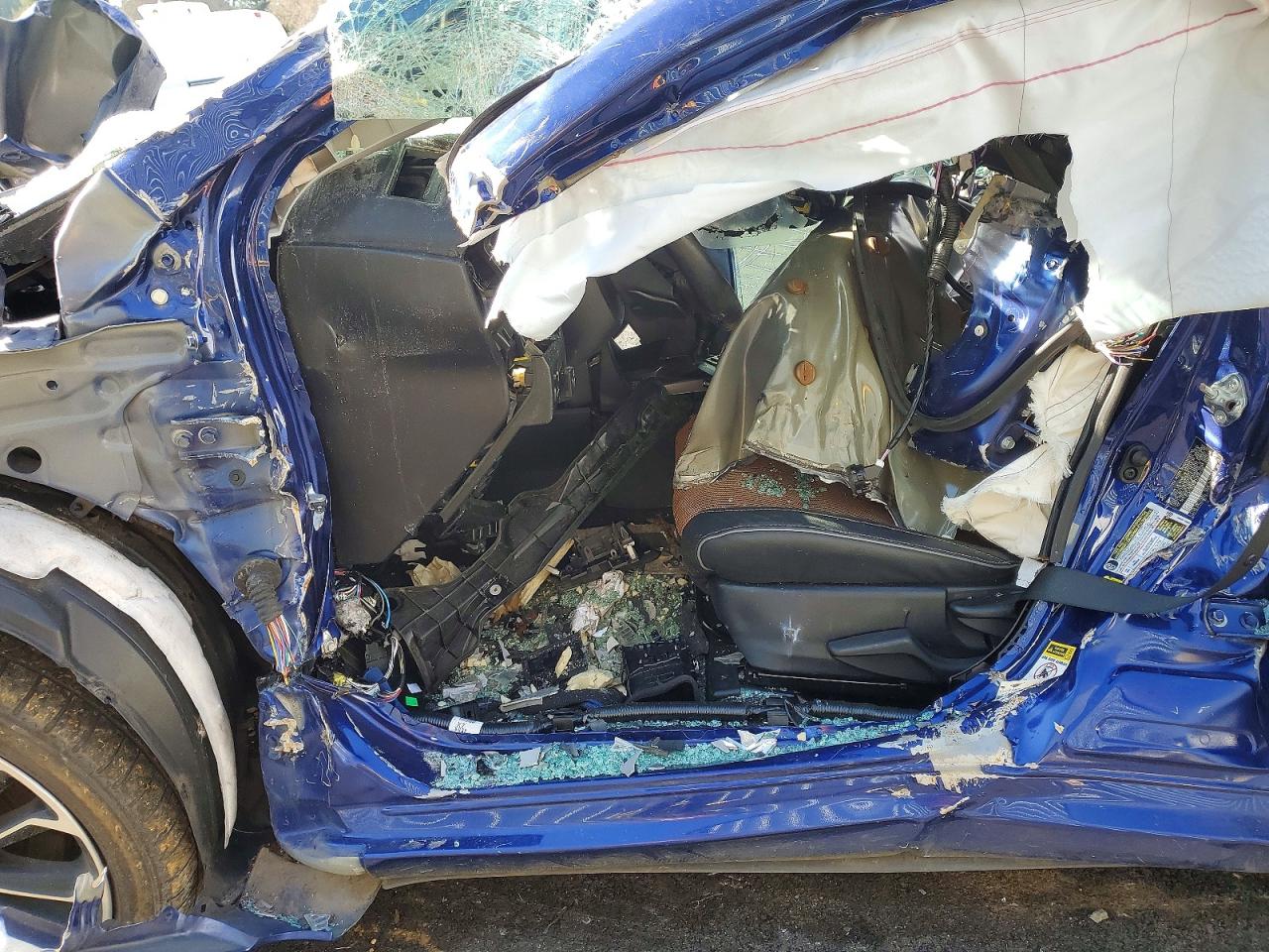2014 Toyota Corolla S Plus Blue vin: 2T1BURHE7EC057150
