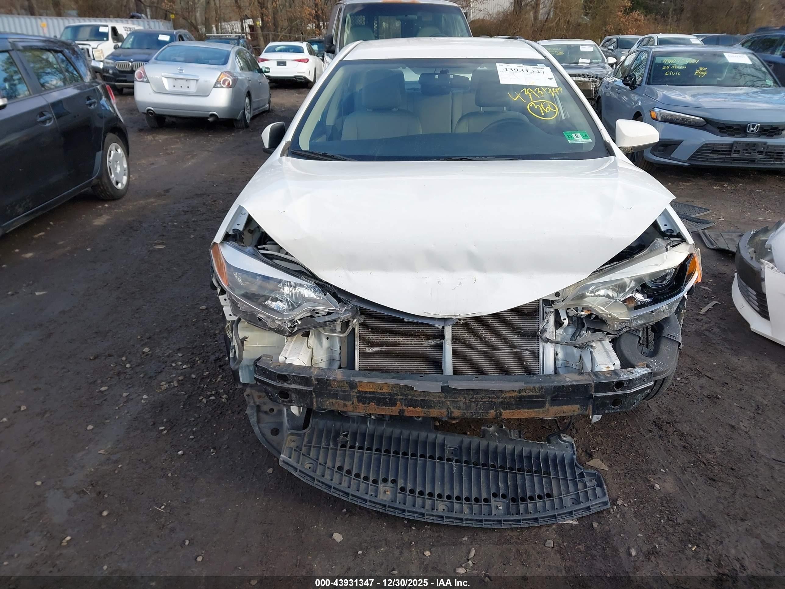 2014 Toyota Corolla Le White vin: 2T1BURHE7EC088981