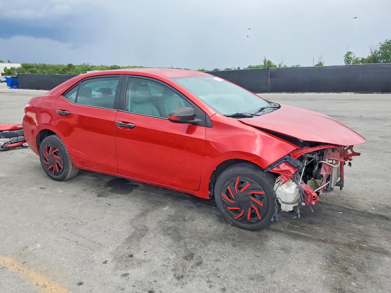 2014 Toyota Corolla Le Red vin: 2T1BURHE7EC095400