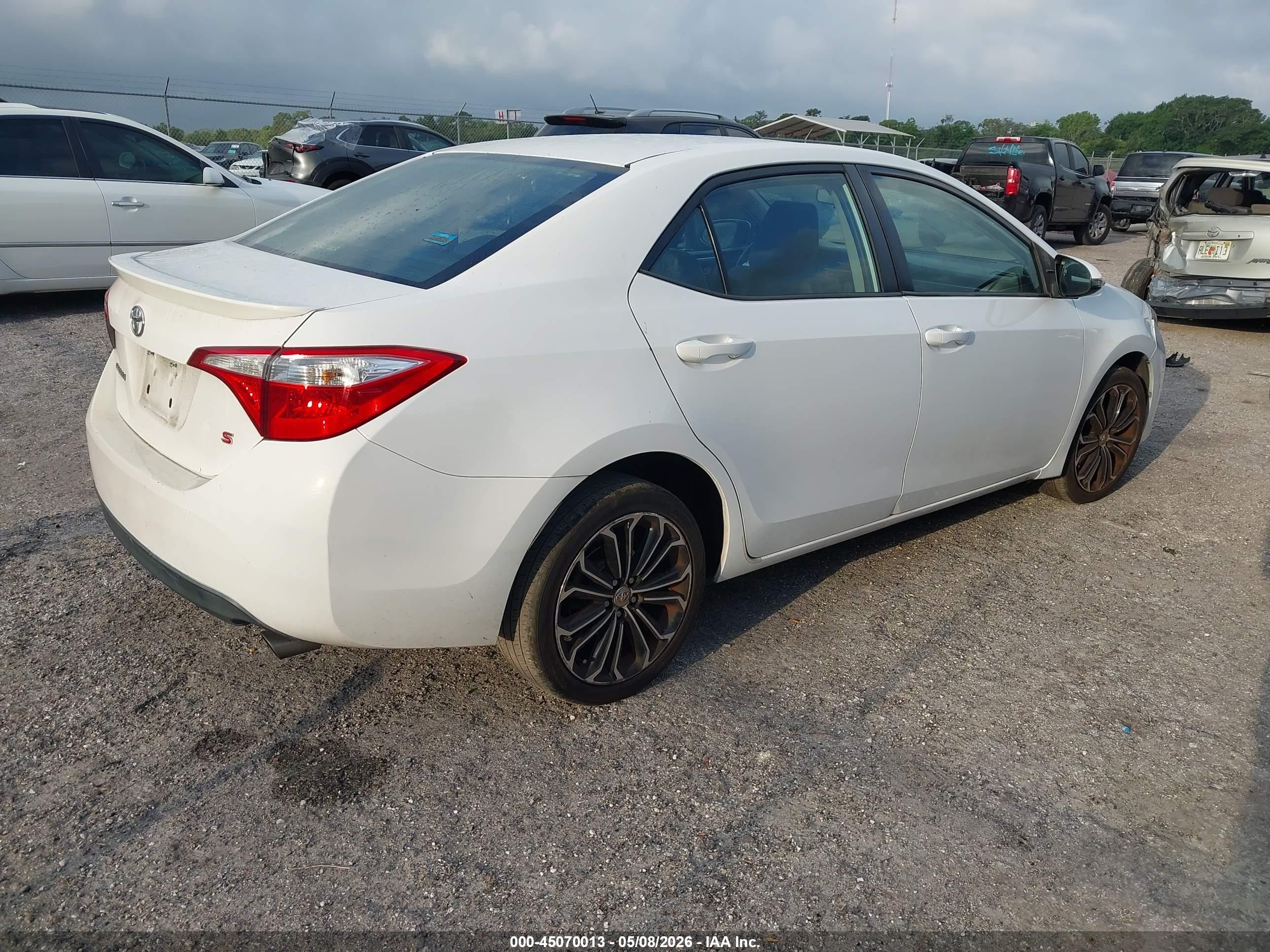 2014 Toyota Corolla S Plus White vin: 2T1BURHE7EC100353
