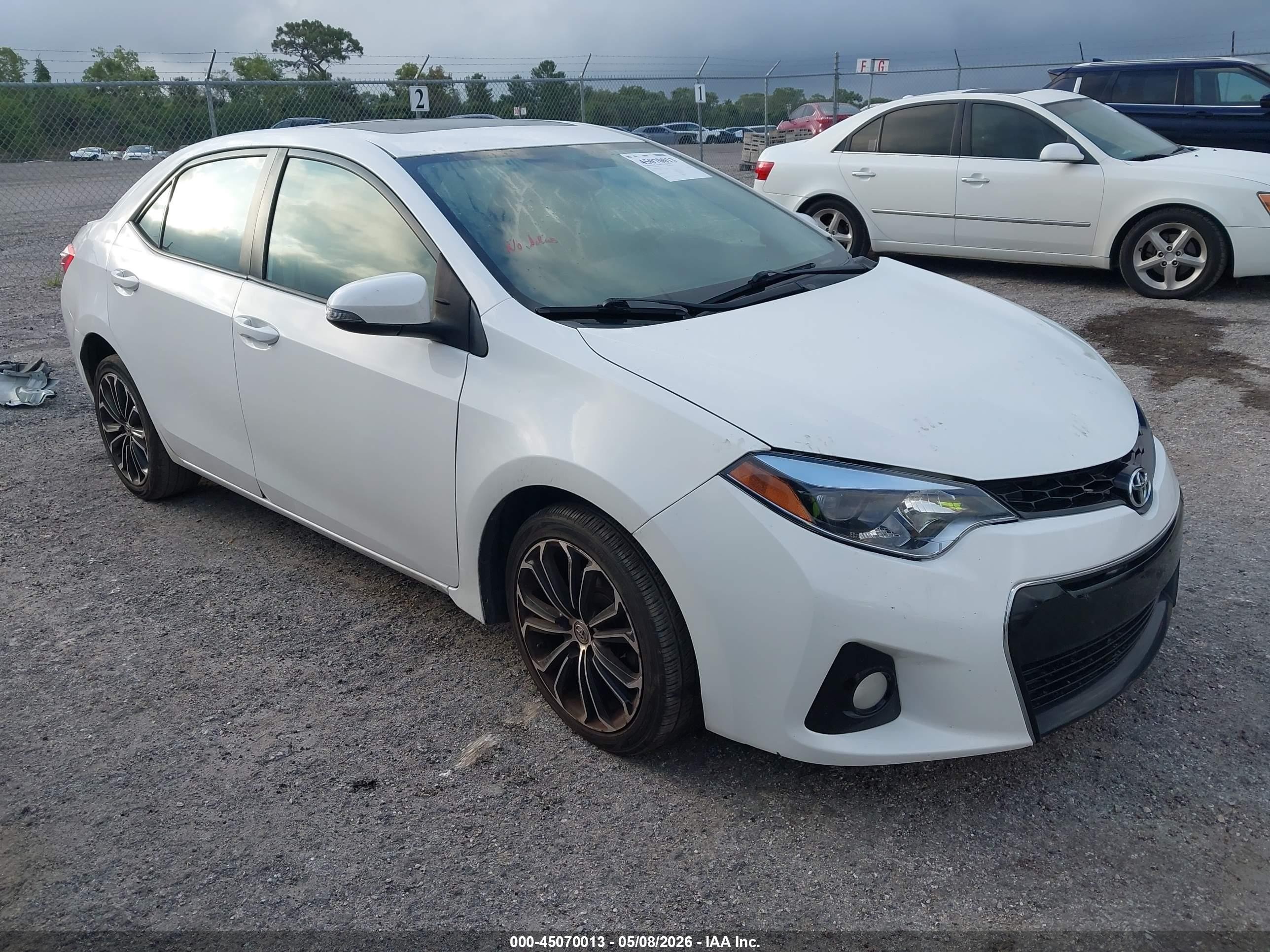 2014 Toyota Corolla S Plus White vin: 2T1BURHE7EC100353