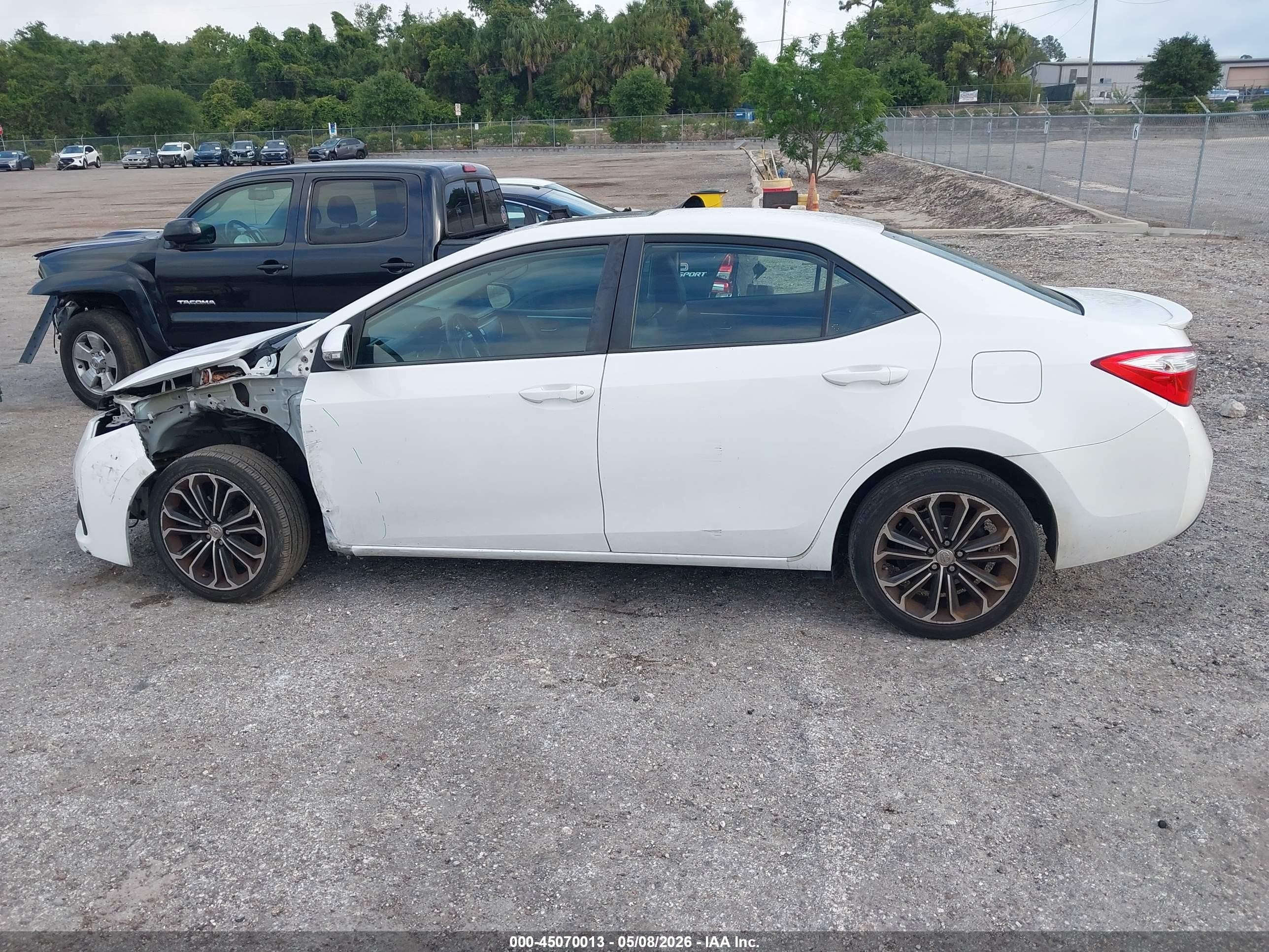 2014 Toyota Corolla S Plus White vin: 2T1BURHE7EC100353