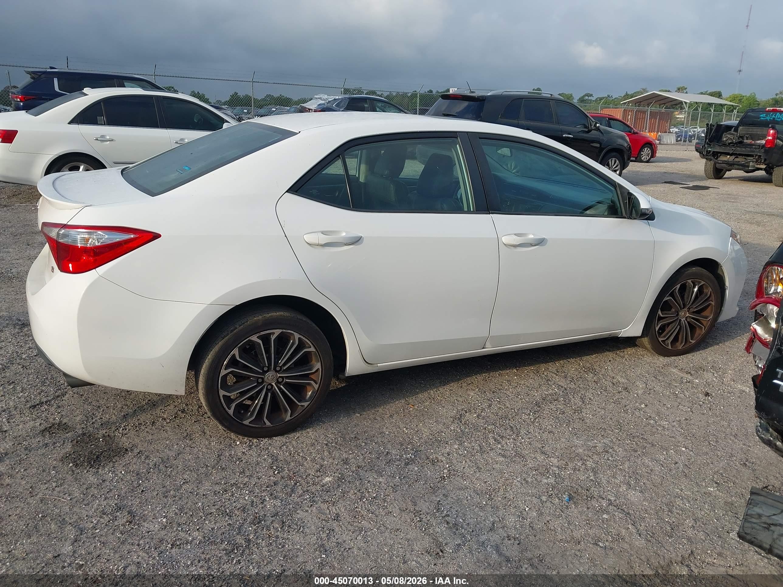 2014 Toyota Corolla S Plus White vin: 2T1BURHE7EC100353