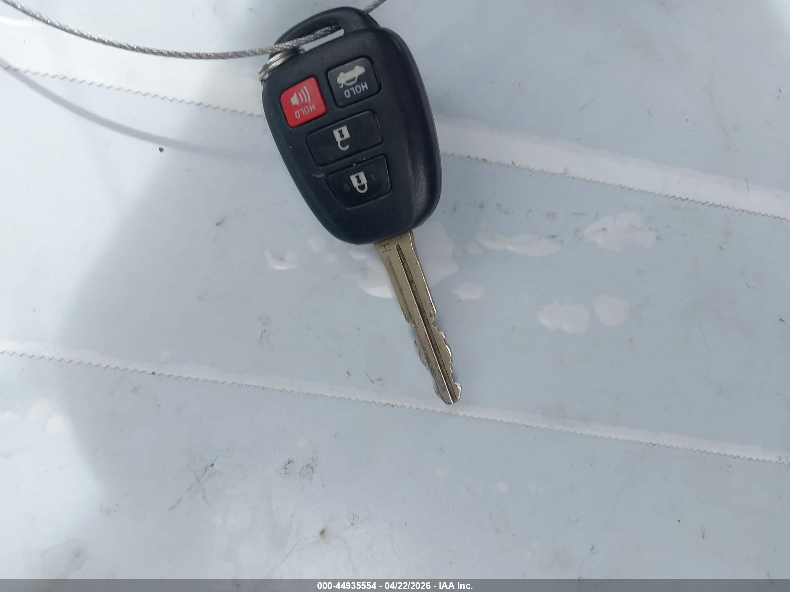 2014 Toyota Corolla Le White vin: 2T1BURHE7EC105827