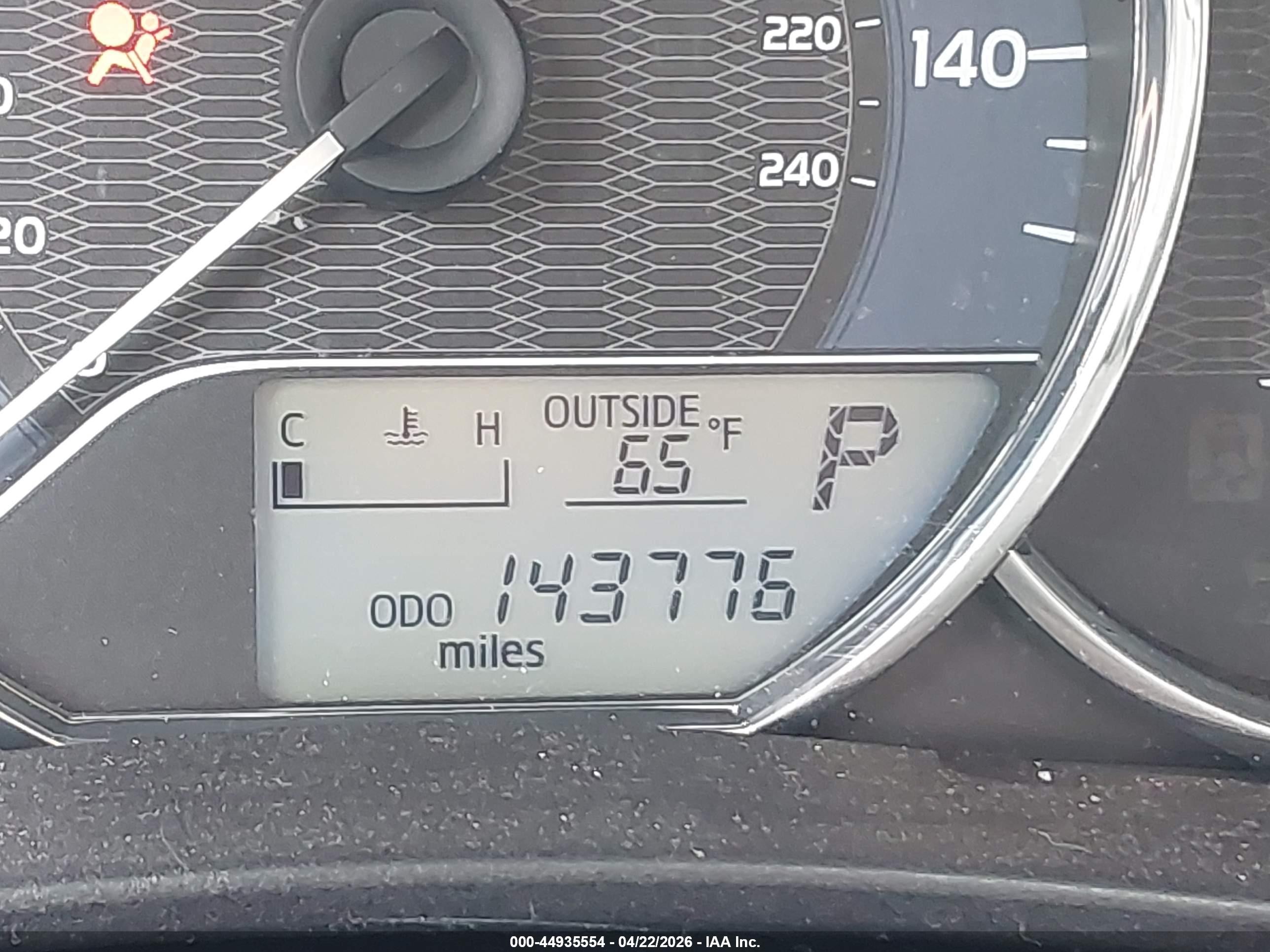 2014 Toyota Corolla Le White vin: 2T1BURHE7EC105827