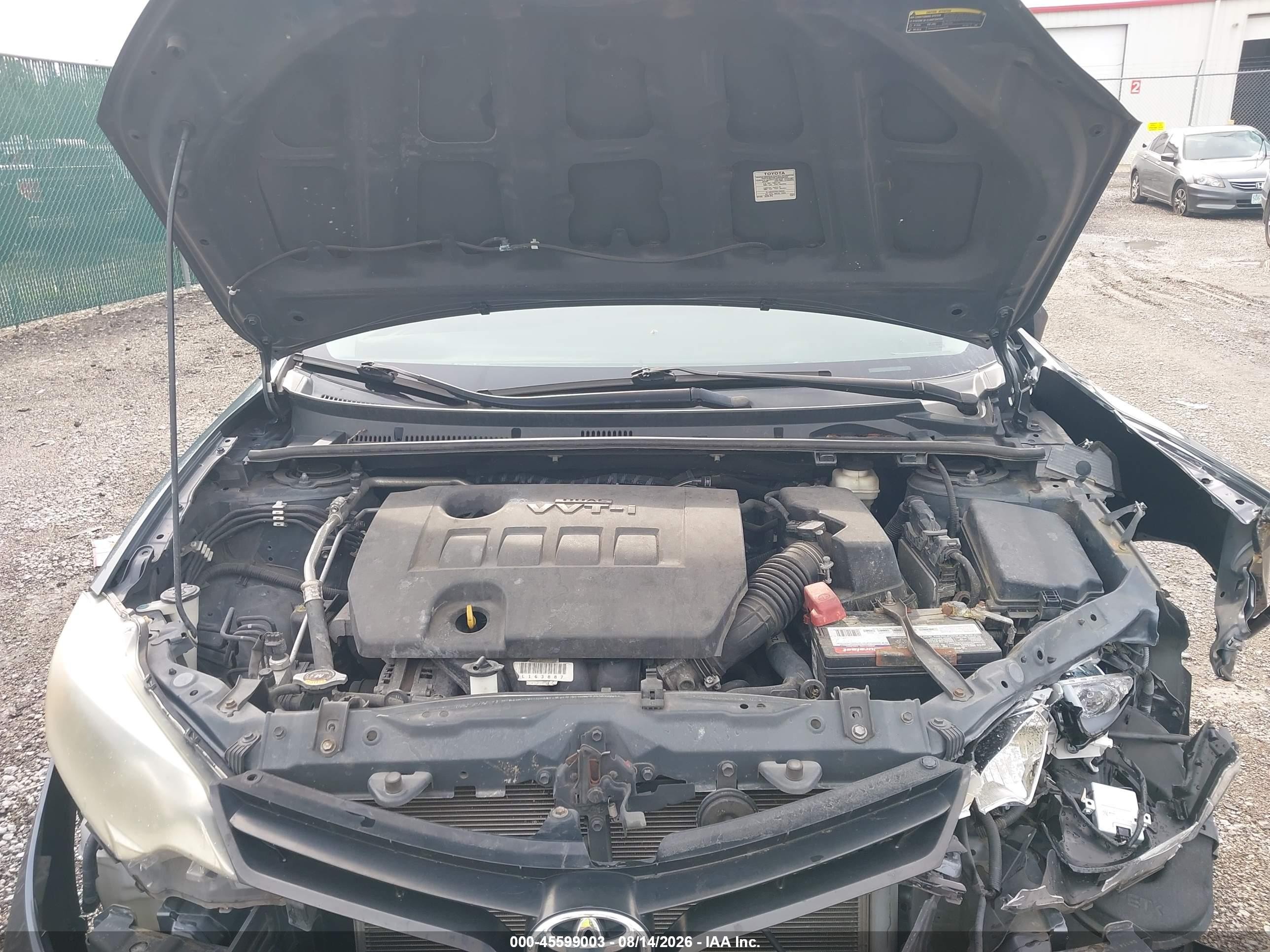 2014 Toyota Corolla Le Blue vin: 2T1BURHE7EC117881