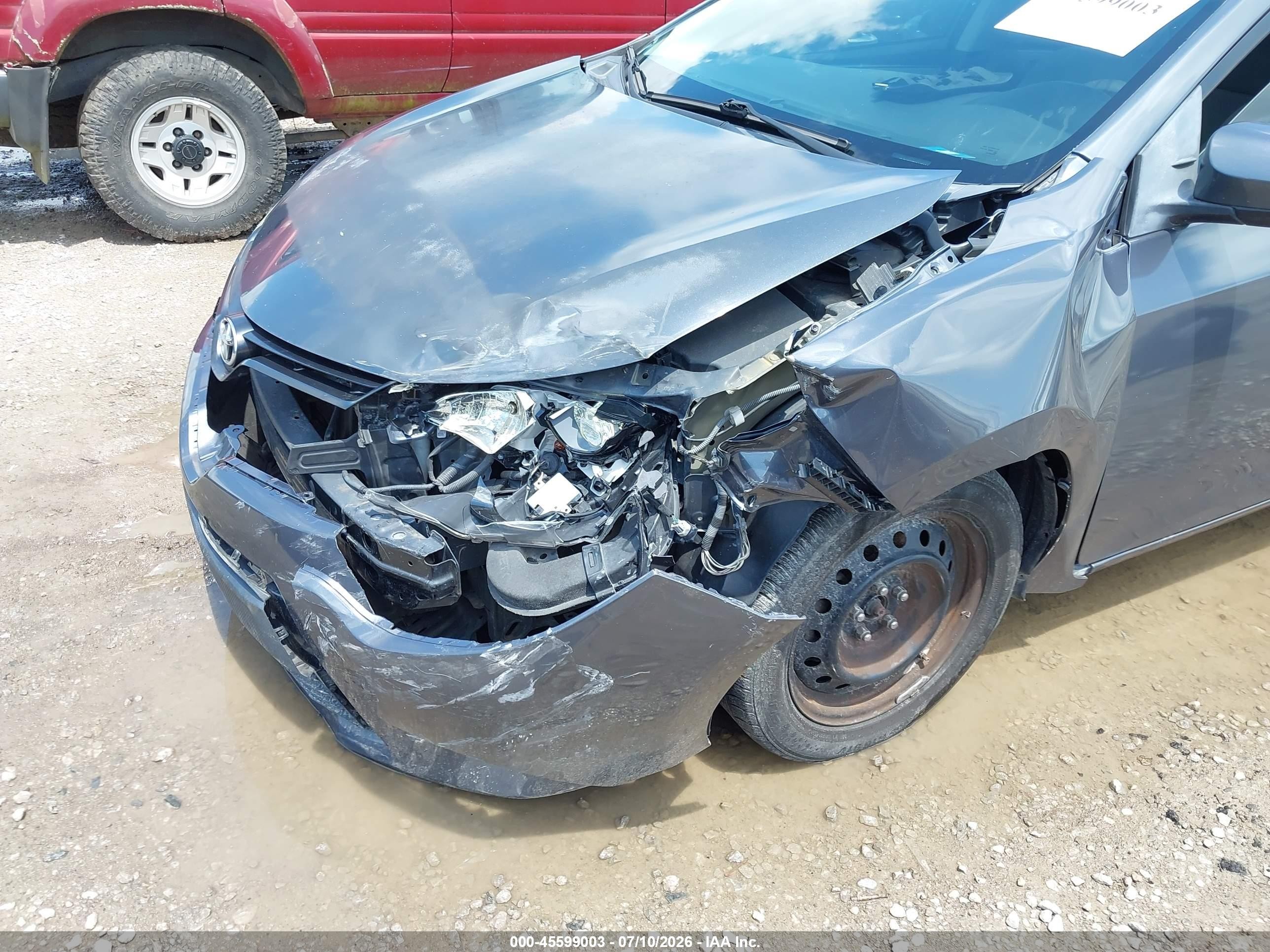 2014 Toyota Corolla Le Blue vin: 2T1BURHE7EC117881