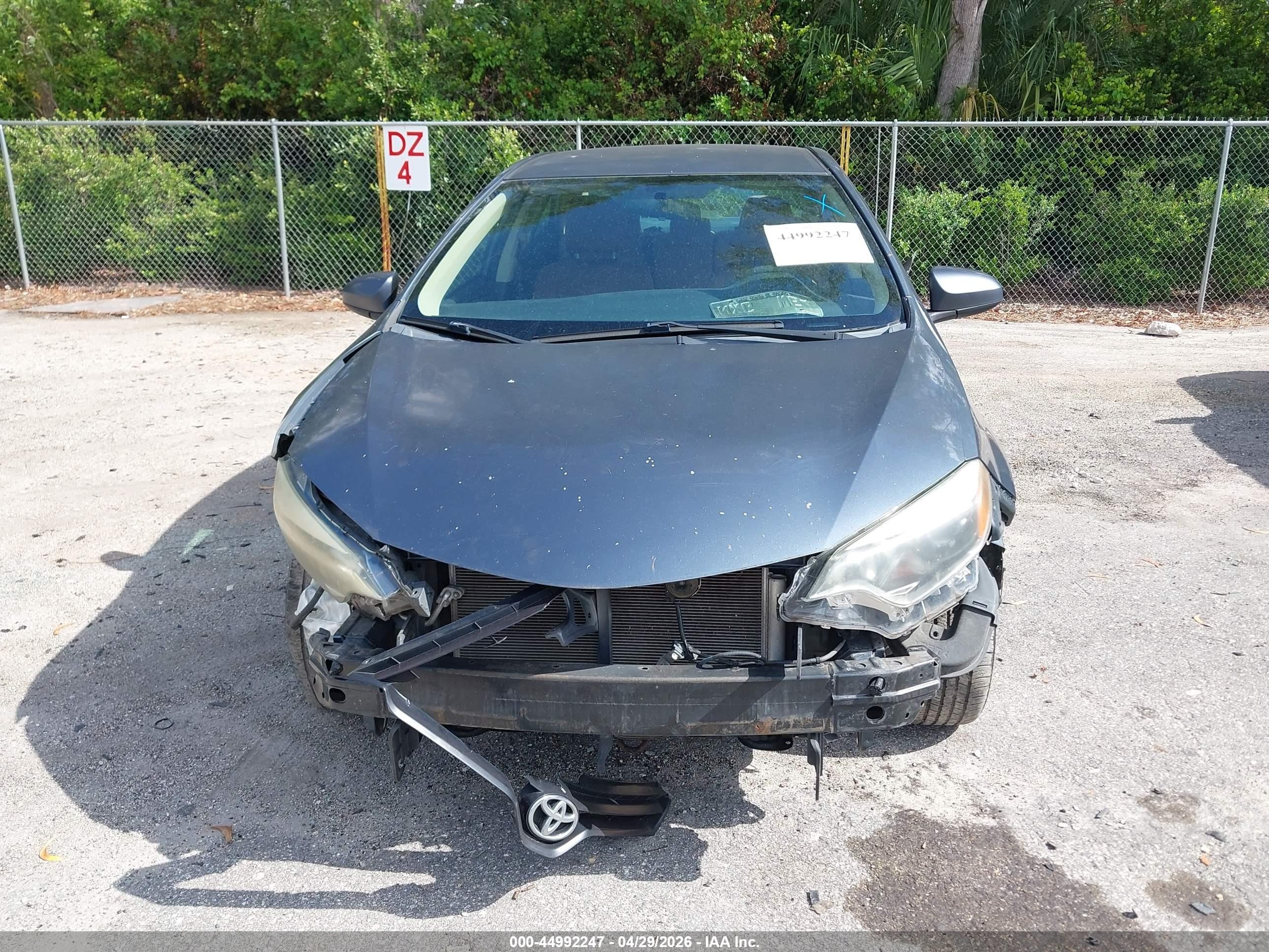 2014 Toyota Corolla Le Blue vin: 2T1BURHE7EC141548