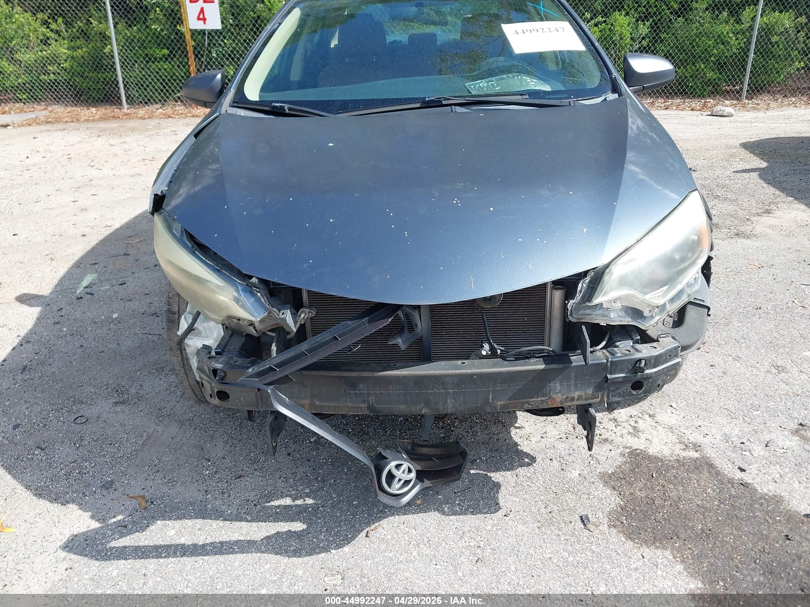 2014 Toyota Corolla Le Blue vin: 2T1BURHE7EC141548