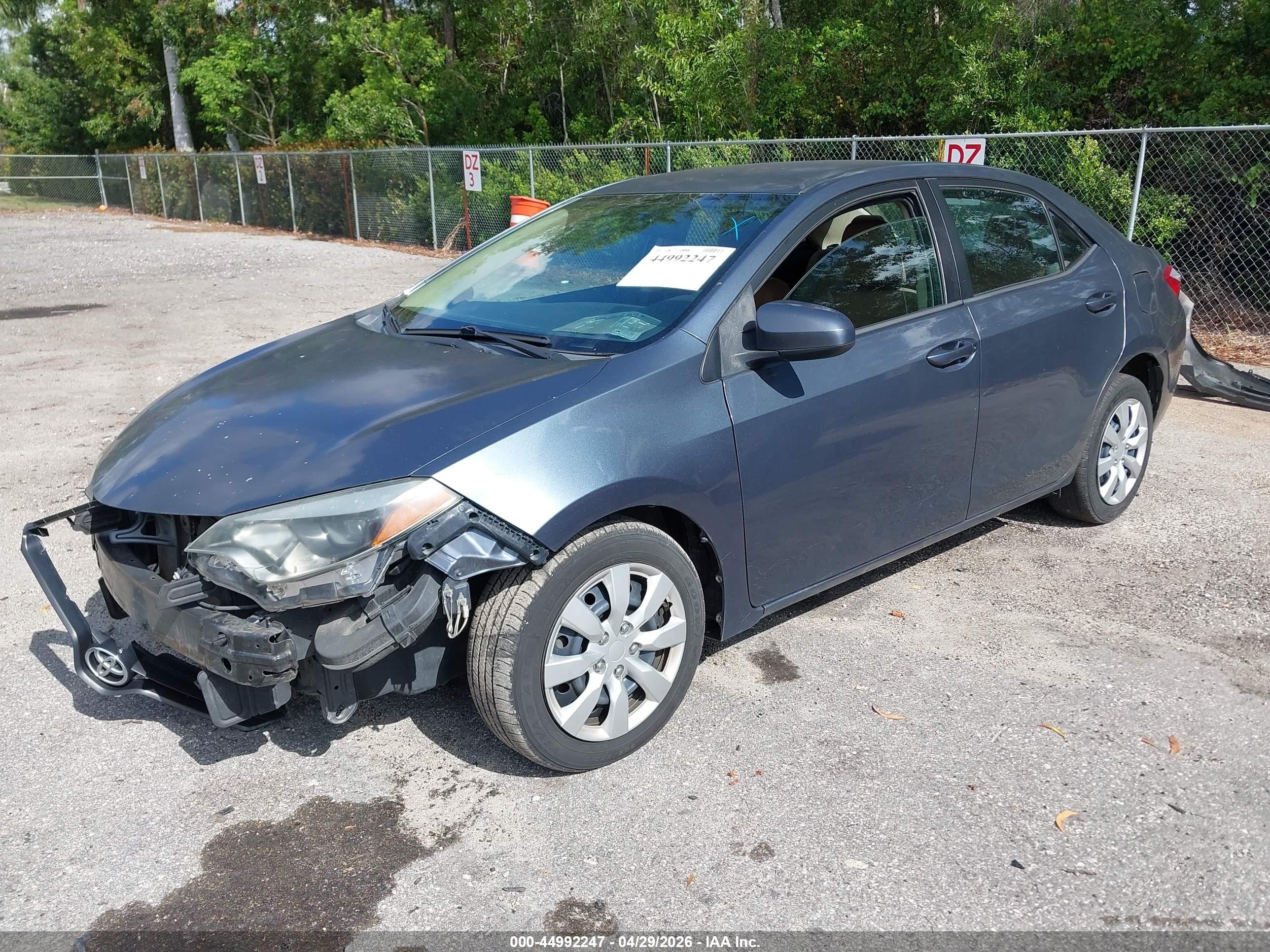 2014 Toyota Corolla Le Blue vin: 2T1BURHE7EC141548
