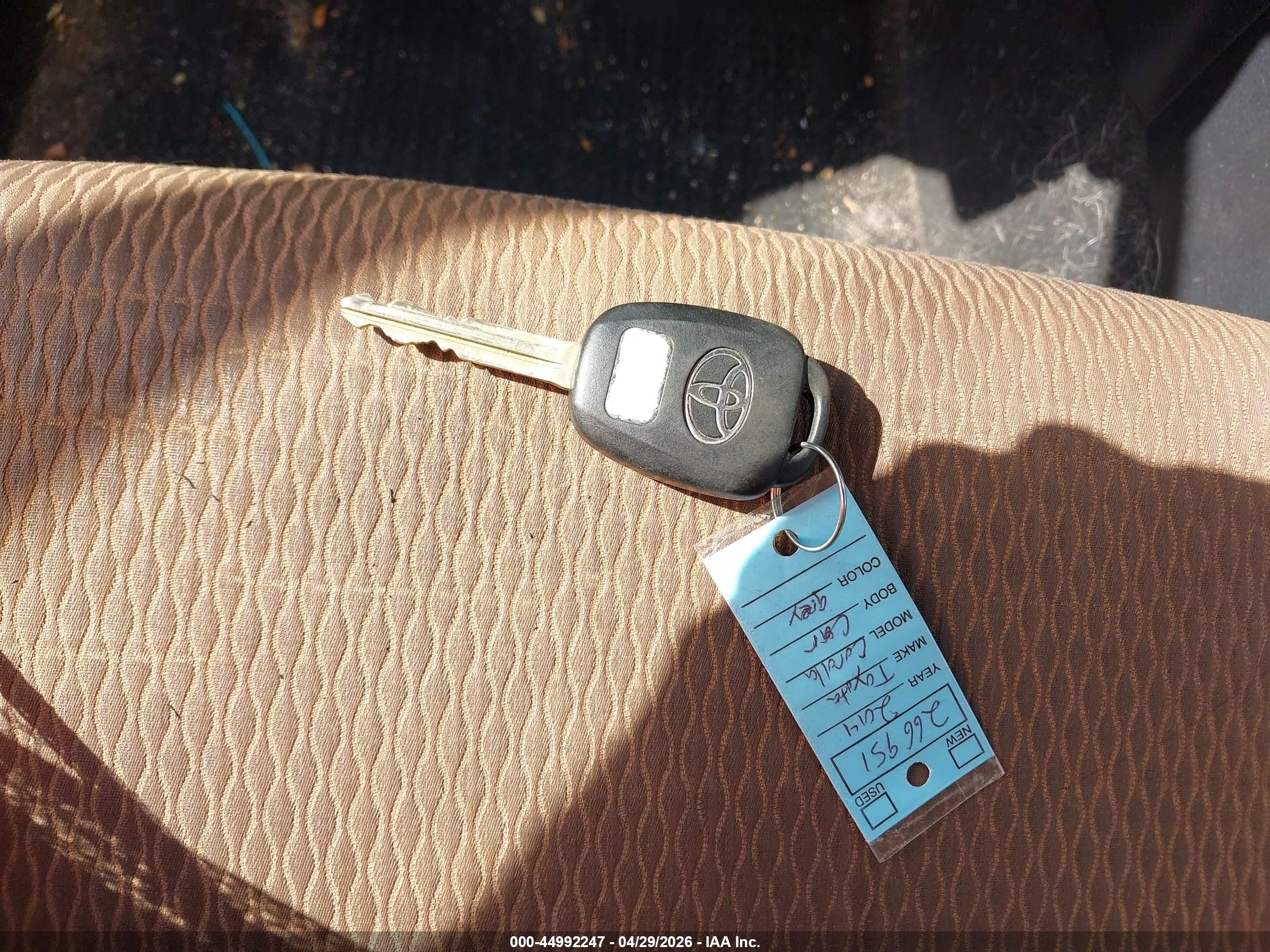 2014 Toyota Corolla Le Blue vin: 2T1BURHE7EC141548