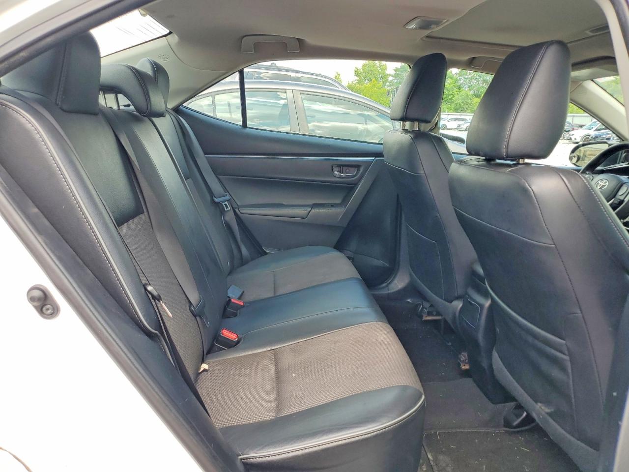 2014 Toyota Corolla L White vin: 2T1BURHE7EC177367