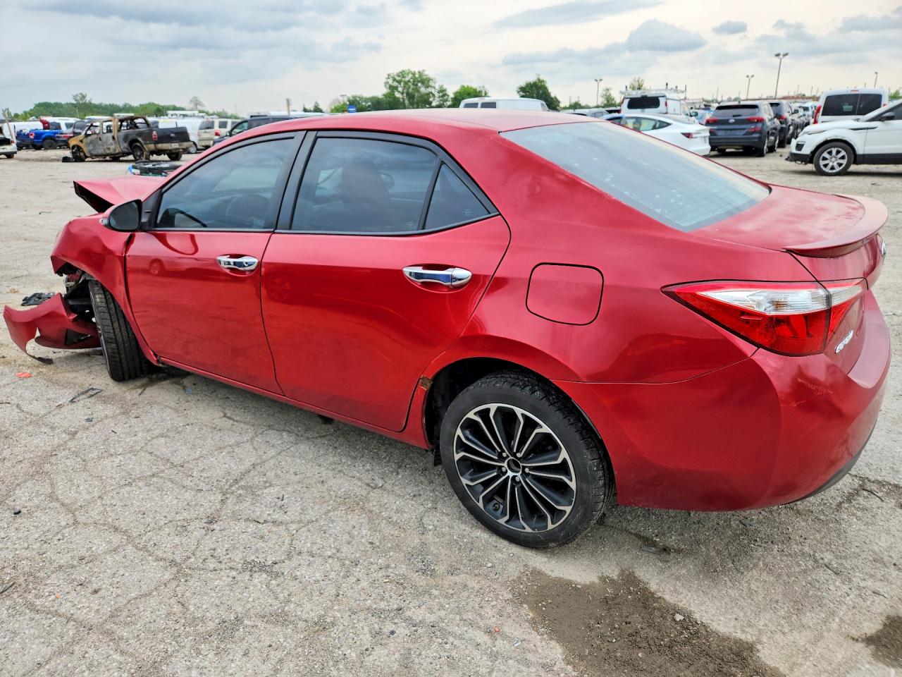 2014 Toyota Corolla S Plus Red vin: 2T1BURHE7EC180625
