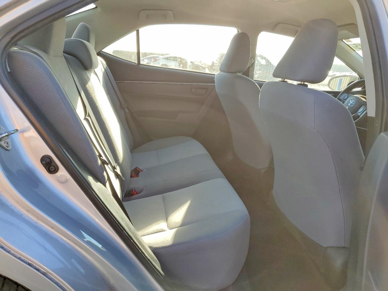 2014 Toyota Corolla L Silver vin: 2T1BURHE7EC194282