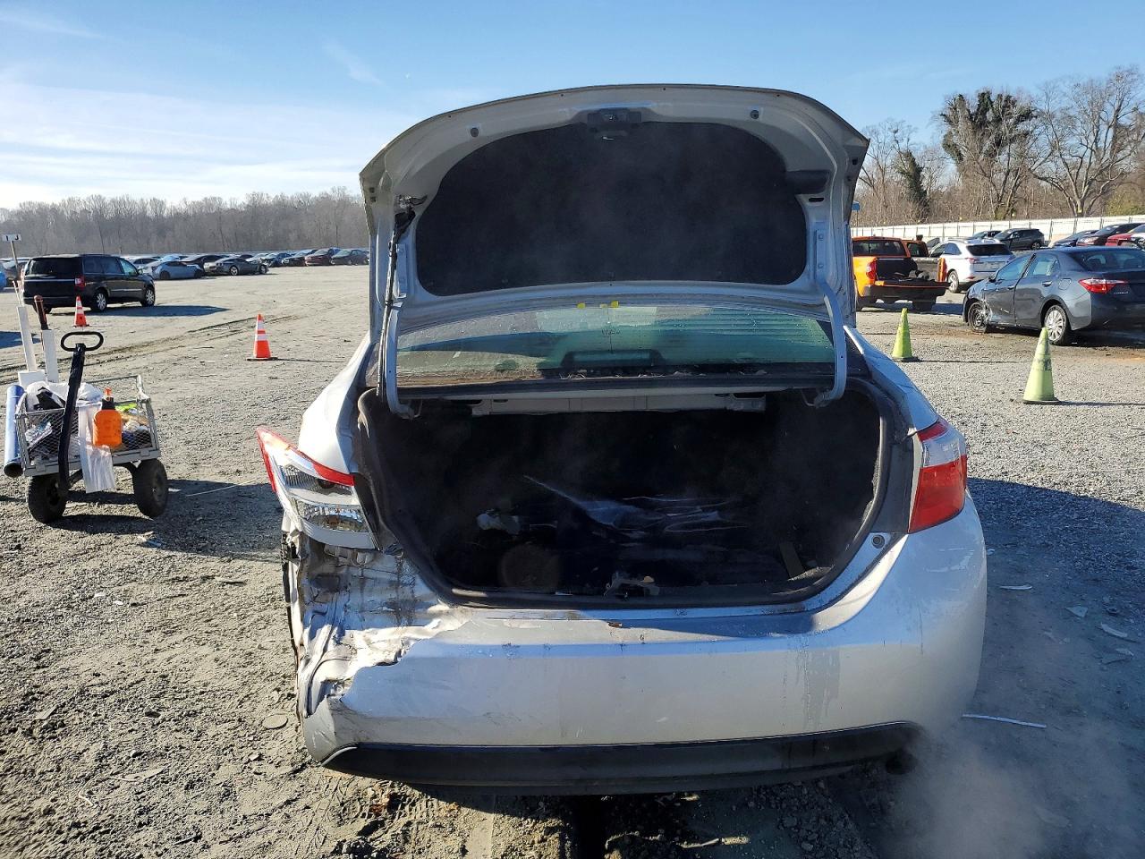 2014 Toyota Corolla L Silver vin: 2T1BURHE7EC194282