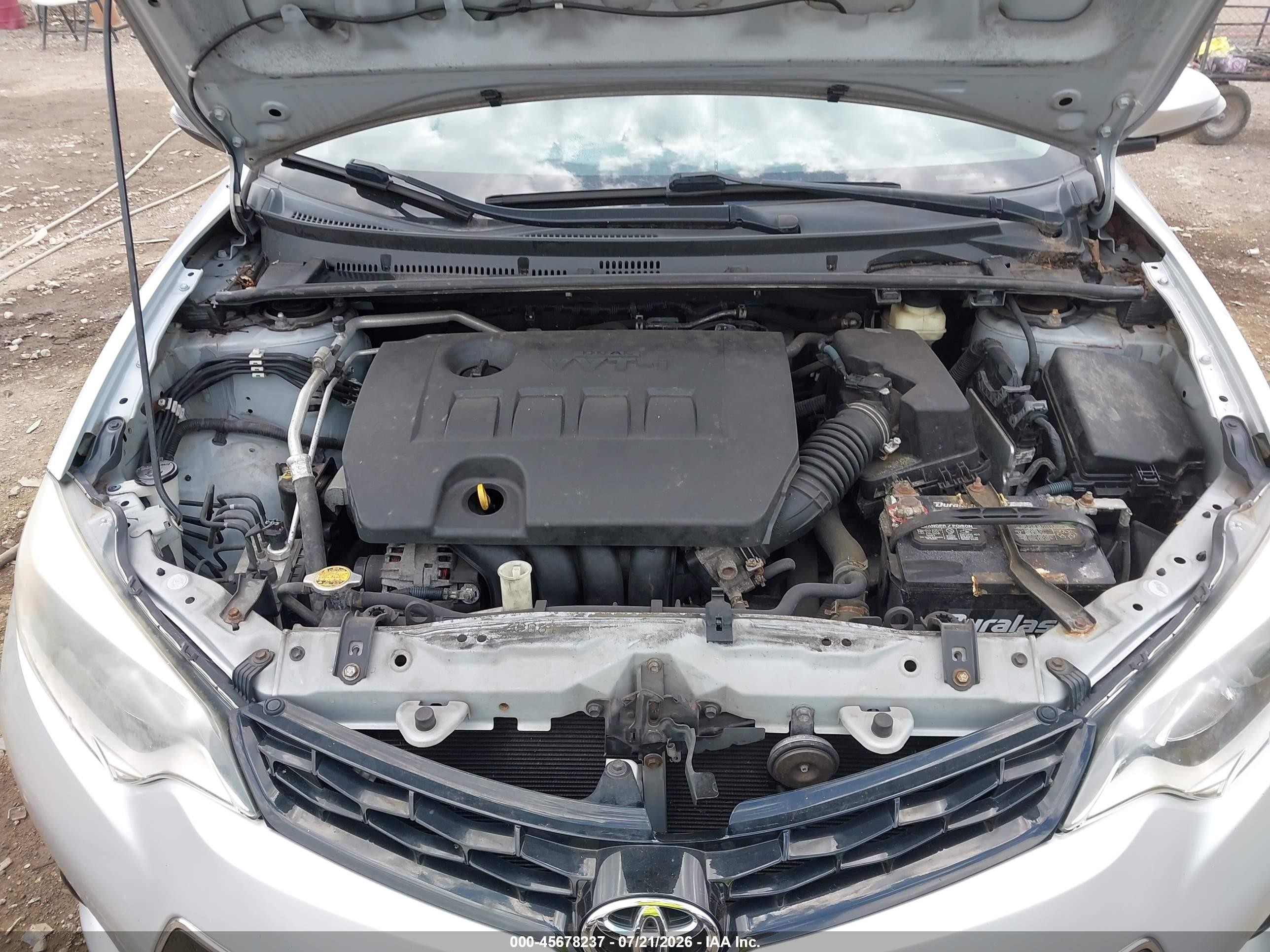 2015 Toyota Corolla S Plus Silver vin: 2T1BURHE7FC231414