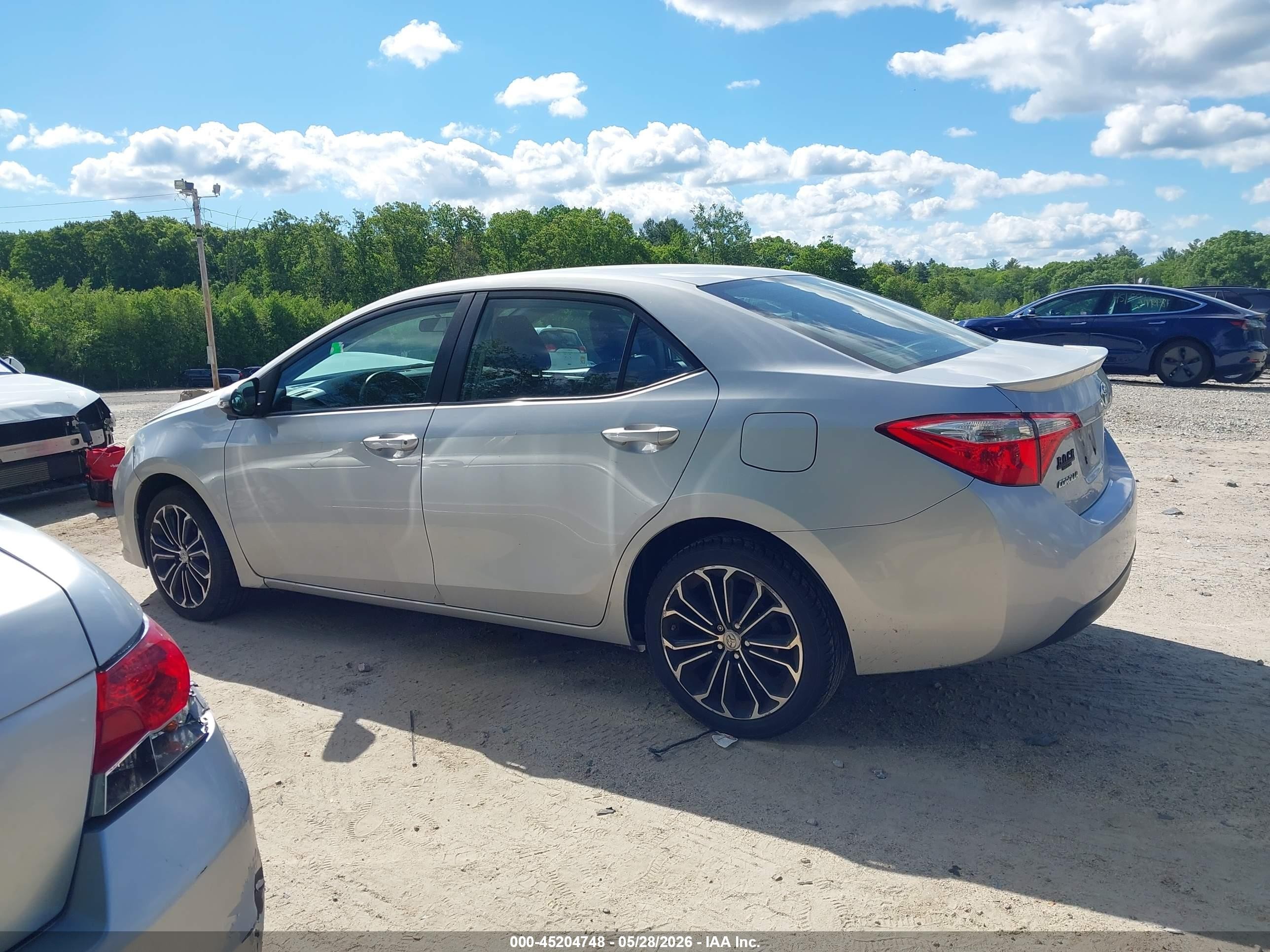 2015 Toyota Corolla S Plus Silver vin: 2T1BURHE7FC255731