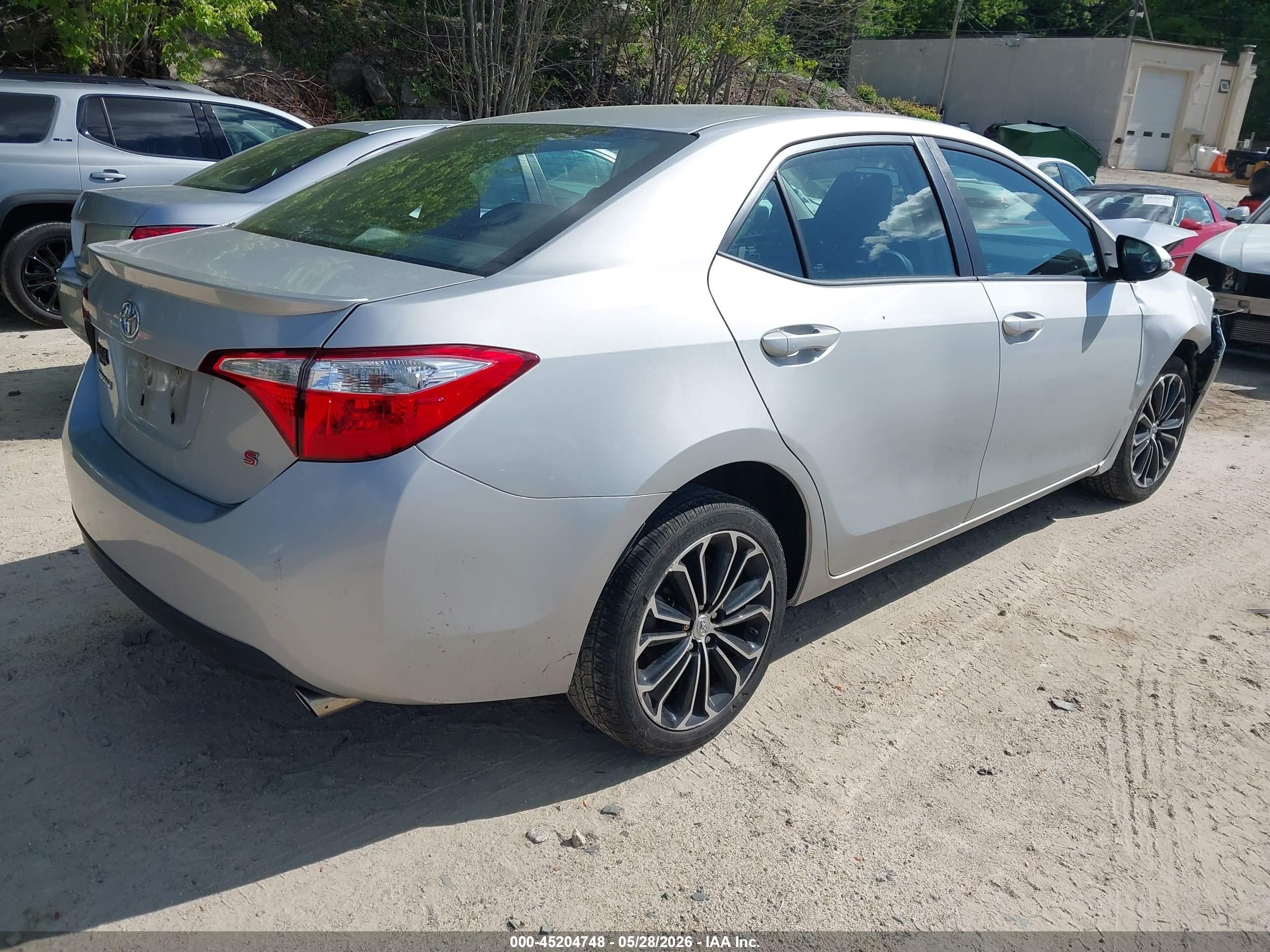 2015 Toyota Corolla S Plus Silver vin: 2T1BURHE7FC255731