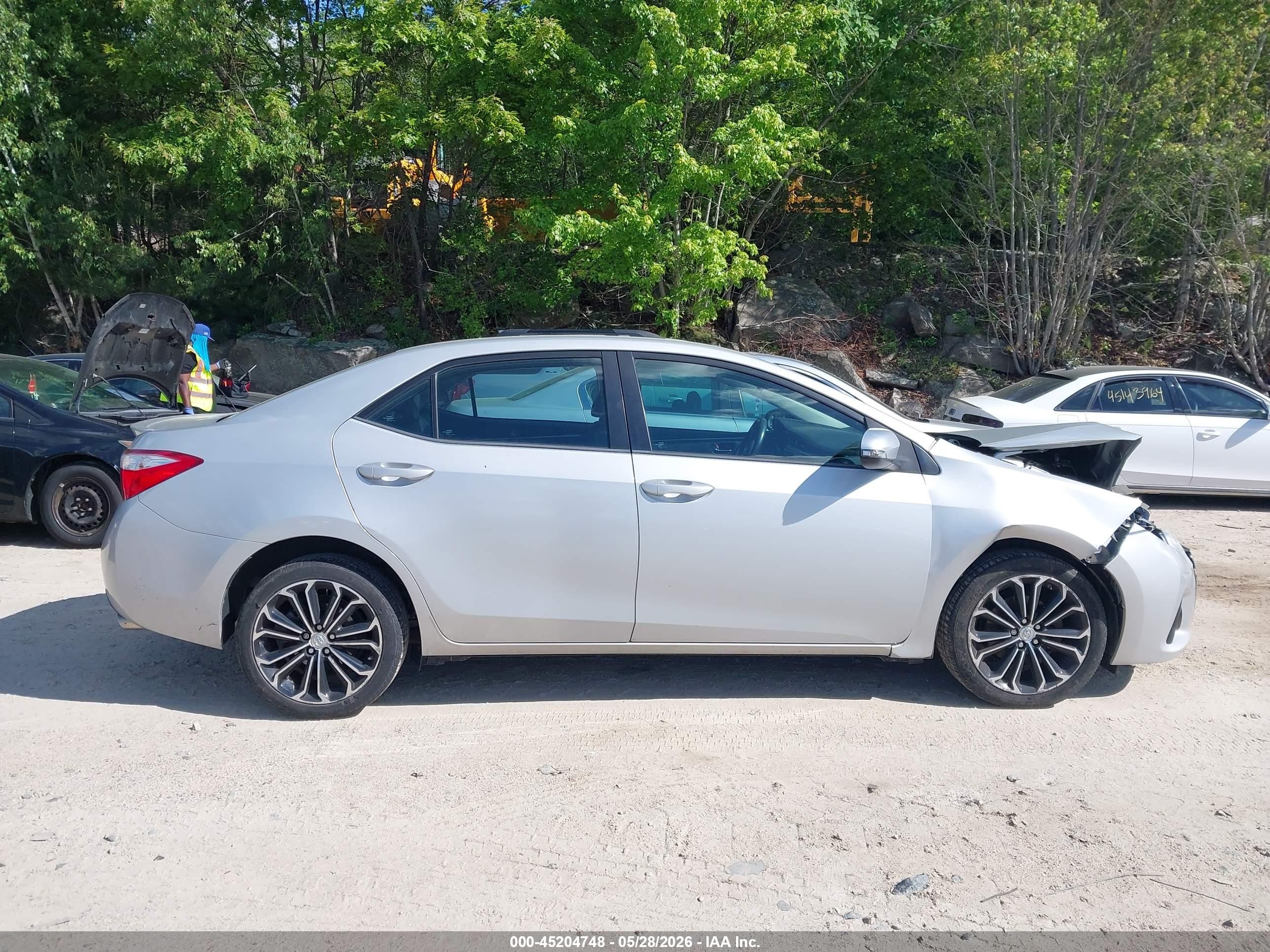 2015 Toyota Corolla S Plus Silver vin: 2T1BURHE7FC255731