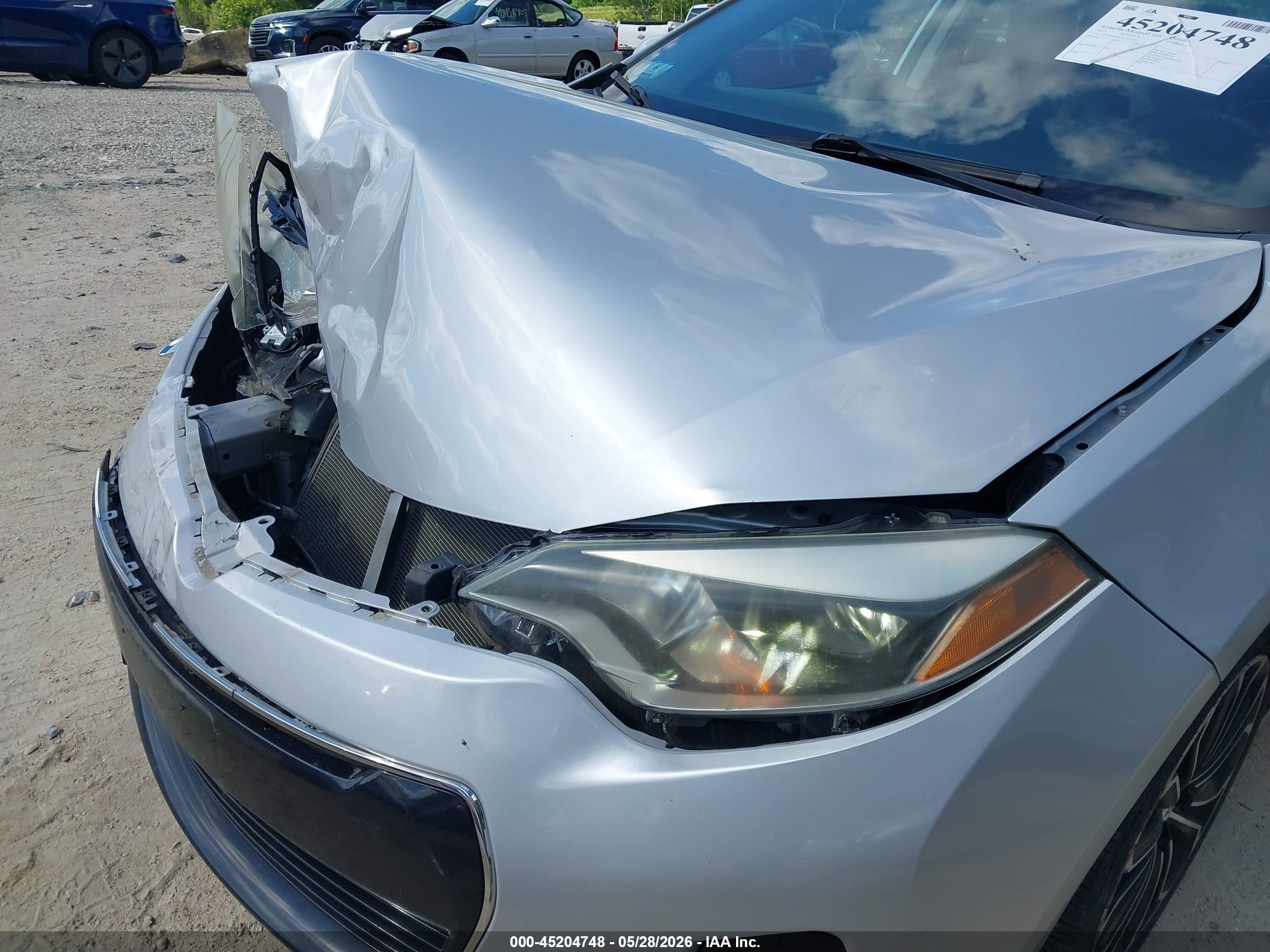 2015 Toyota Corolla S Plus Silver vin: 2T1BURHE7FC255731